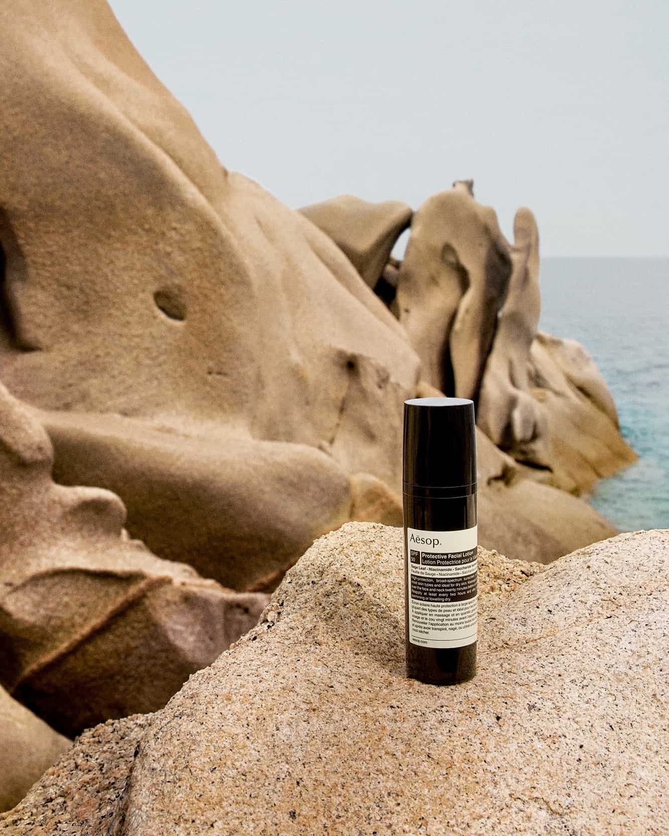 Aesop ima novi losion za sunčanje koji će biti vaš omiljeni mirisni ritual plughk 1716170433 3371804437382026243 361046083 min Aesop ima novi losion za sunčanje koji će biti vaš omiljeni mirisni ritual