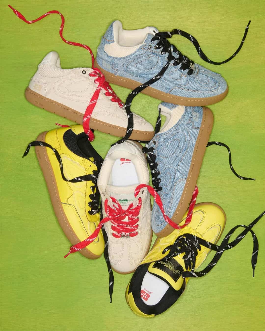 SnapInsta.to 509179520 18512031511000323 1993687981458583951 n min GANNI lansirao patike koje nas podsećaju na tinejdž dane