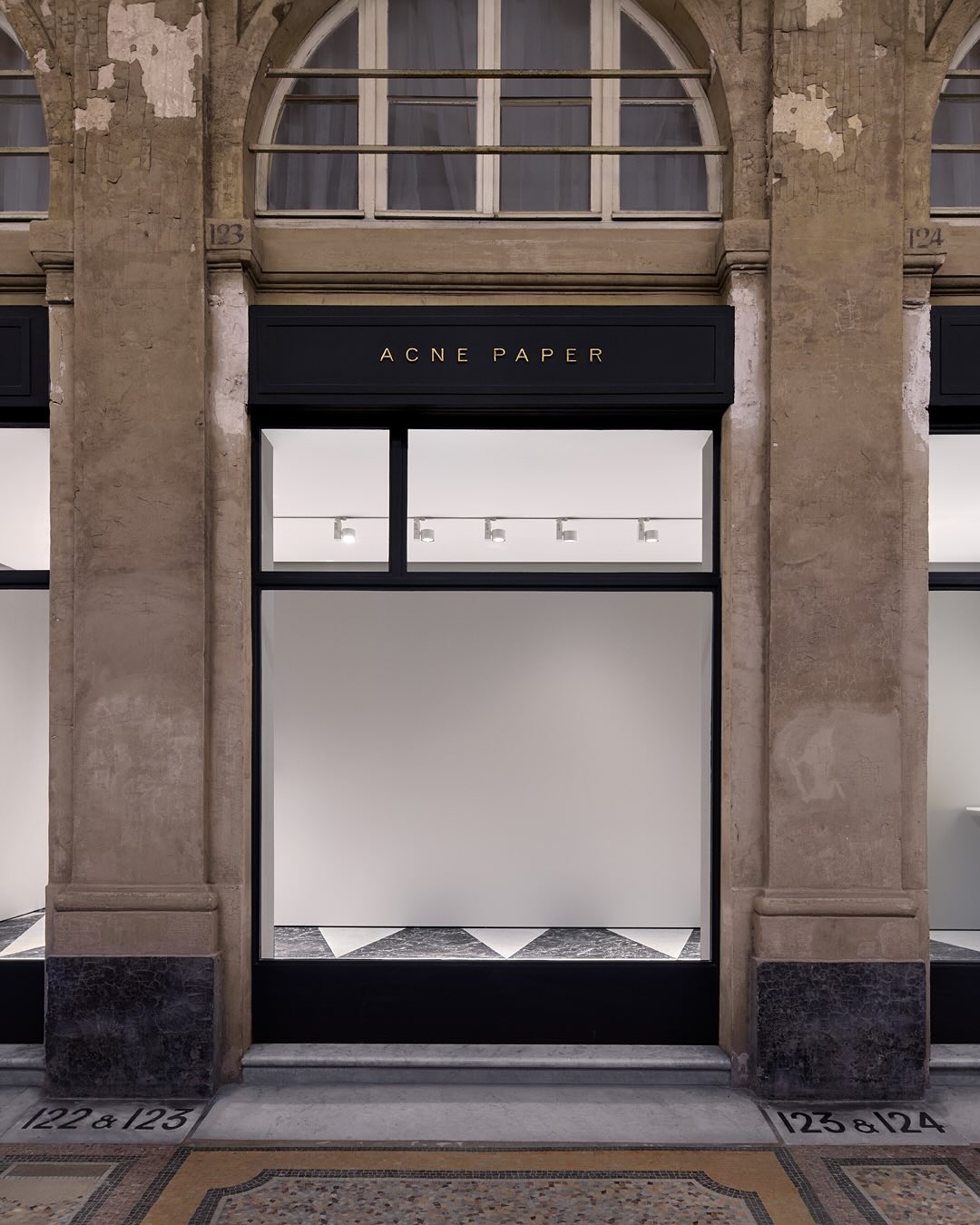 acnestudios 1750170973 3657021643398578764 198040330 Acne Studios otvara svoj prvi stalni galerijski prostor u Parizu