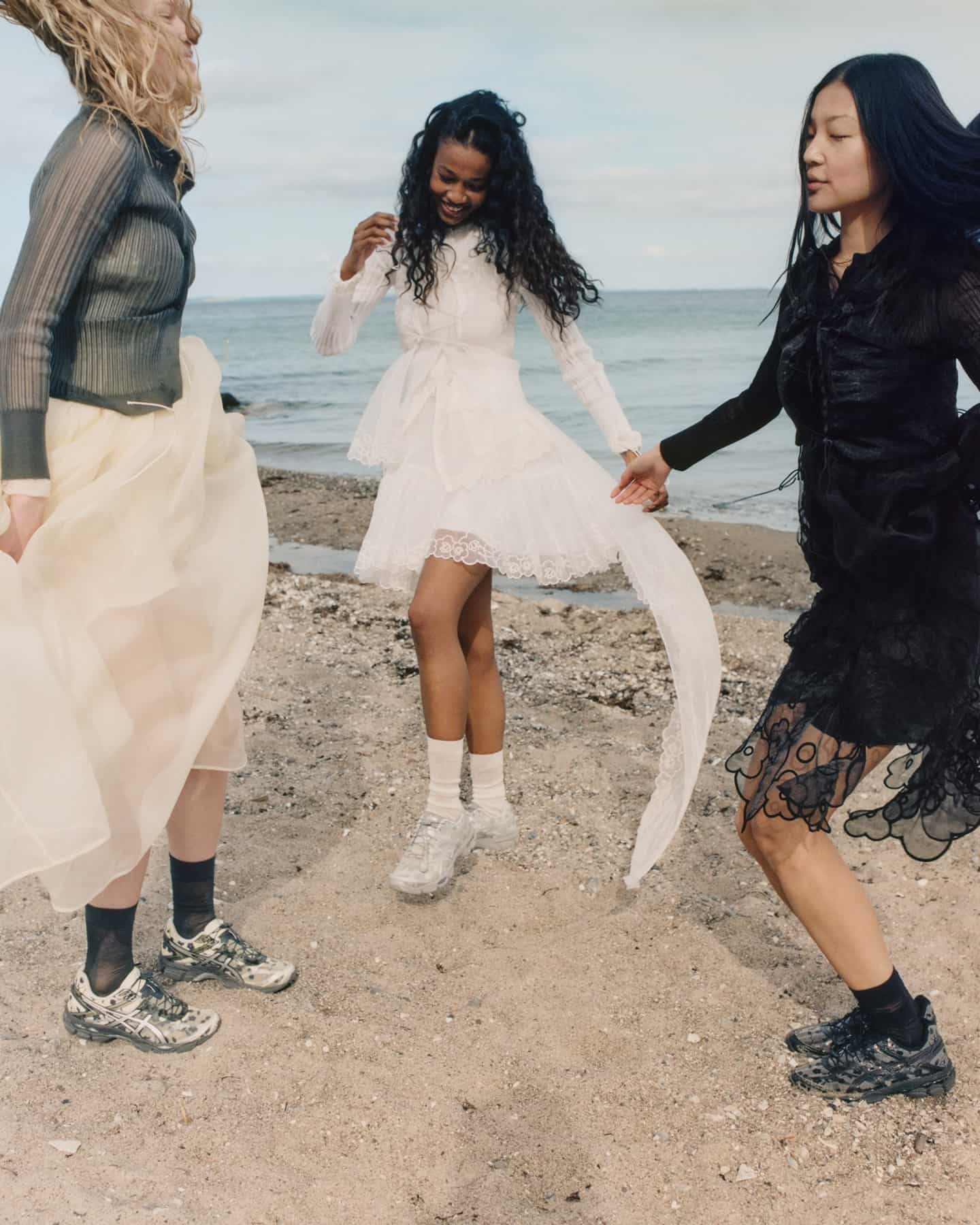 Ako volite Asics patike, obradovaće vas ova kolaboracija sa Cecilie Bahnsen highs and lows 1749633883 3652516090057769898 24955695 min Ako volite Asics patike, obradovaće vas ova kolaboracija sa Cecilie Bahnsen