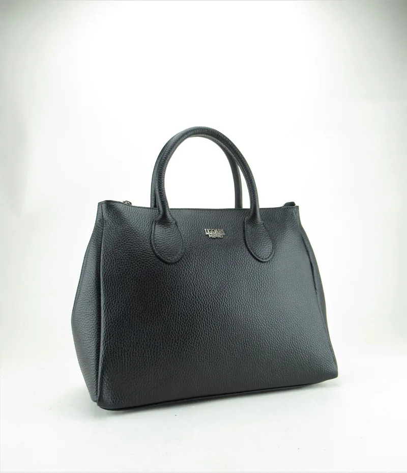 U fokusu: 6 trendova torbi koji će obeležiti letnji stil 23122 black U fokusu: 6 trendova torbi koji će obeležiti letnji stil