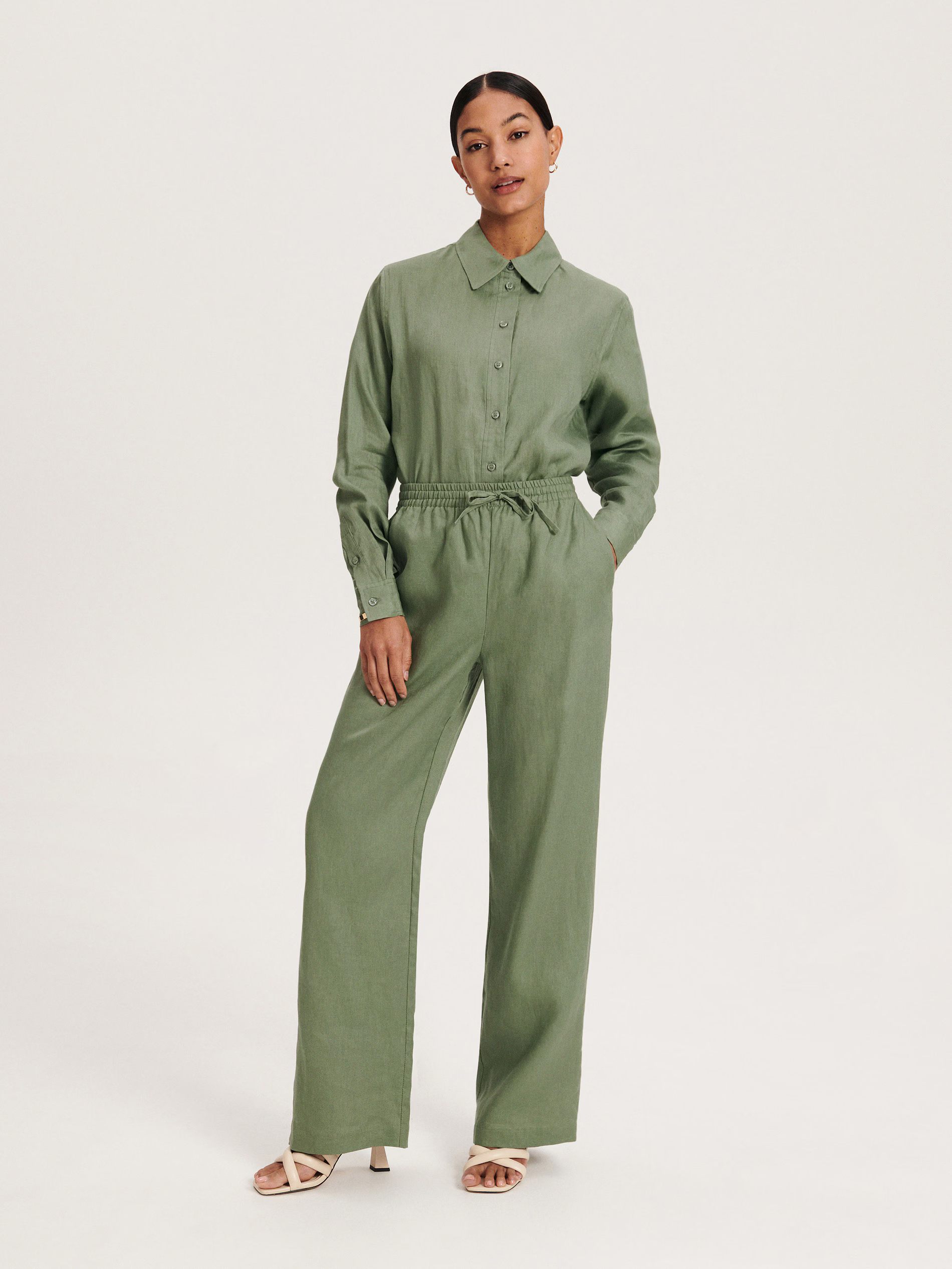 6946W 67X 002 1 656383 4 Lanene pantalone su obavezan letnji komad, a ovo su istaknuti modeli sezone