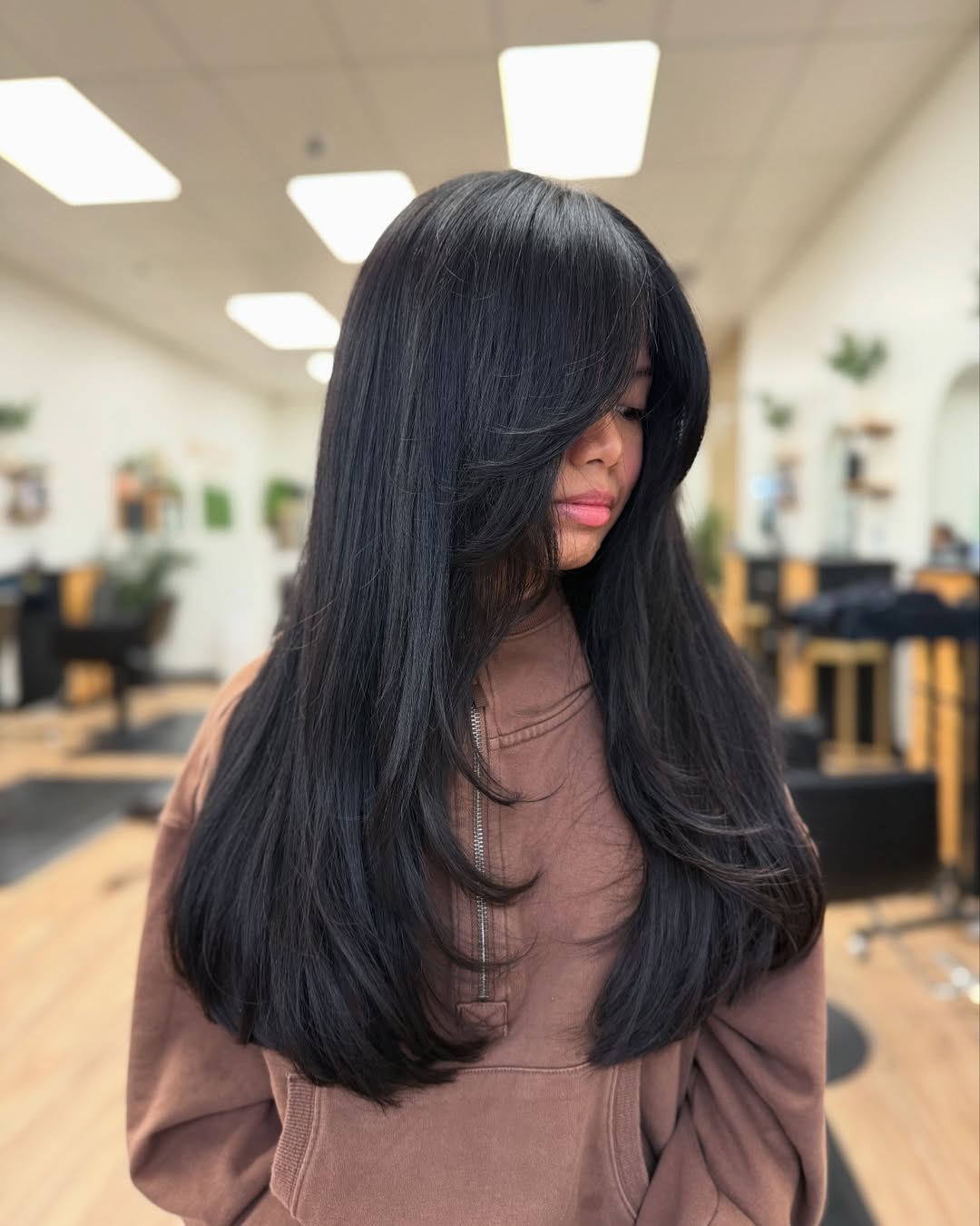 SnapInsta.to 470938313 18386986171101843 7577264904278462393 n Frizure za tanku kosu koje dodaju volumen i punoću