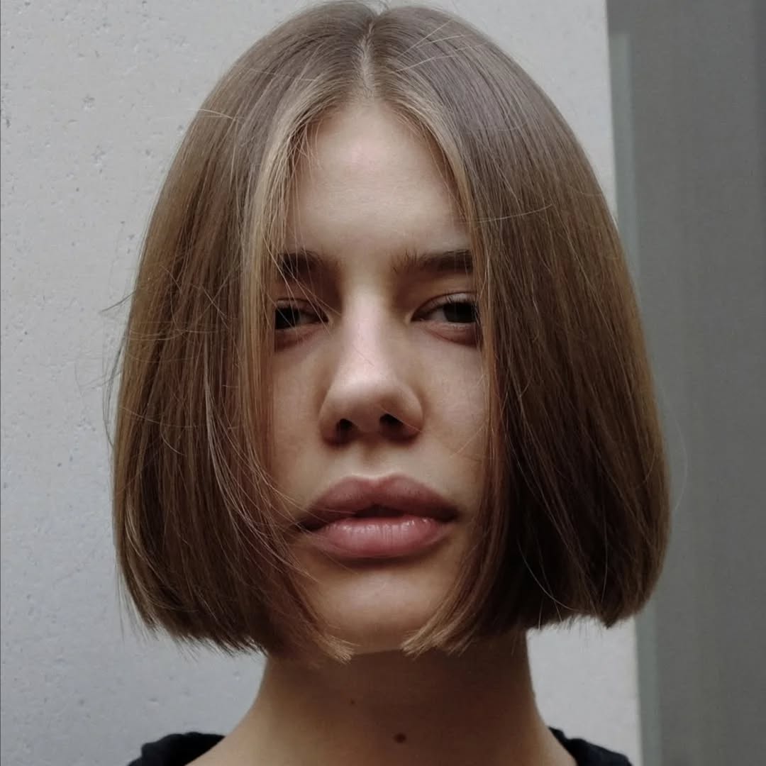 SnapInsta.to 473834314 481523074687271 7908162667292992933 n min Frizure za tanku kosu koje dodaju volumen i punoću