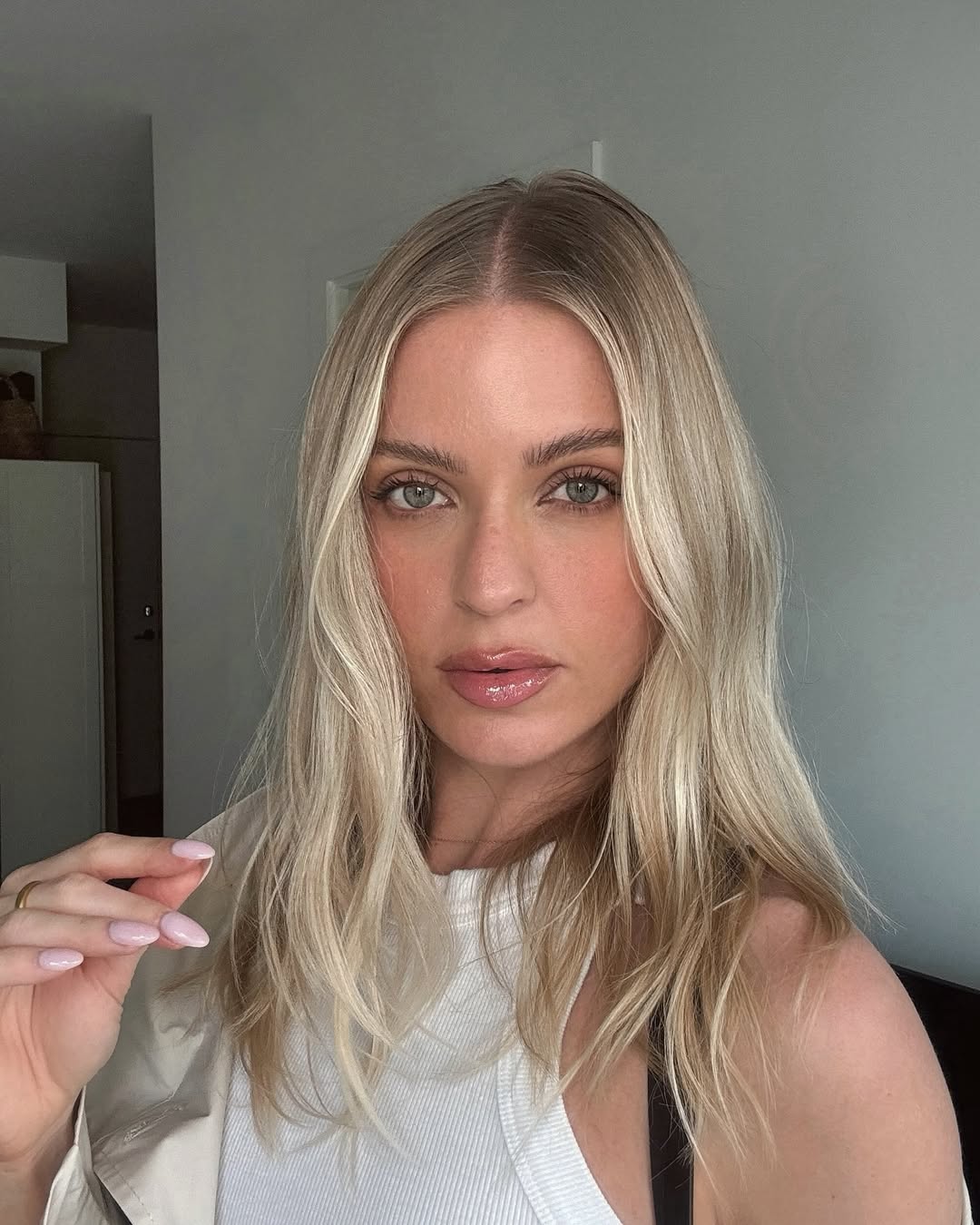 Chloé devojke nose frizuru sa talasima, a evo kako da je rekreirate po savetu stručnjaka SnapInsta.to 500397808 18385914118184769 6414406135270840373 n Chloé devojke nose frizuru sa talasima, a evo kako da je rekreirate po savetu stručnjaka