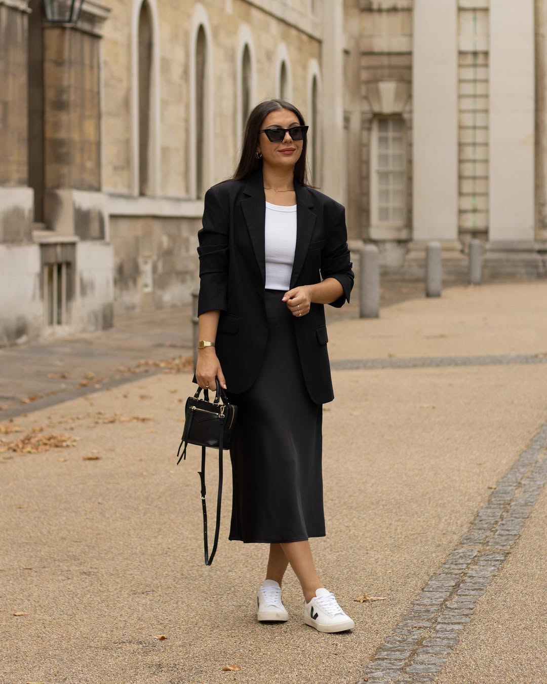 Kako stilizovati blejzer ove jeseni na 11 načina SnapInsta.to 306772428 2298329266991714 1233236305867328707 n Kako stilizovati blejzer ove jeseni na 11 načina