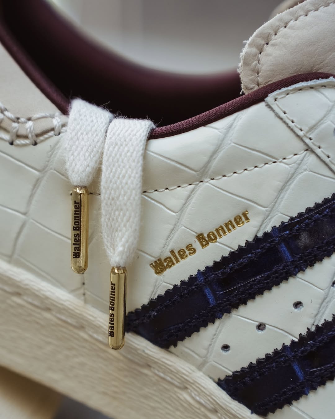 SnapInsta.to 466322841 956355659661497 2179687111796974000 n Wales Bonner ponovo reinterpretira adidas Superstar model patika za jesen