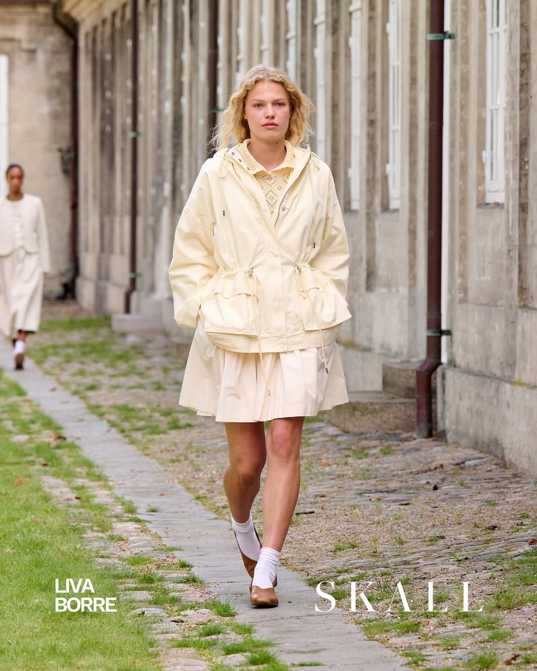 SnapInsta.to 527388582 18514966777007819 3220342039458477610 n Najzapaženiji modni trendovi na Copenhagen Fashion Week u za SS26