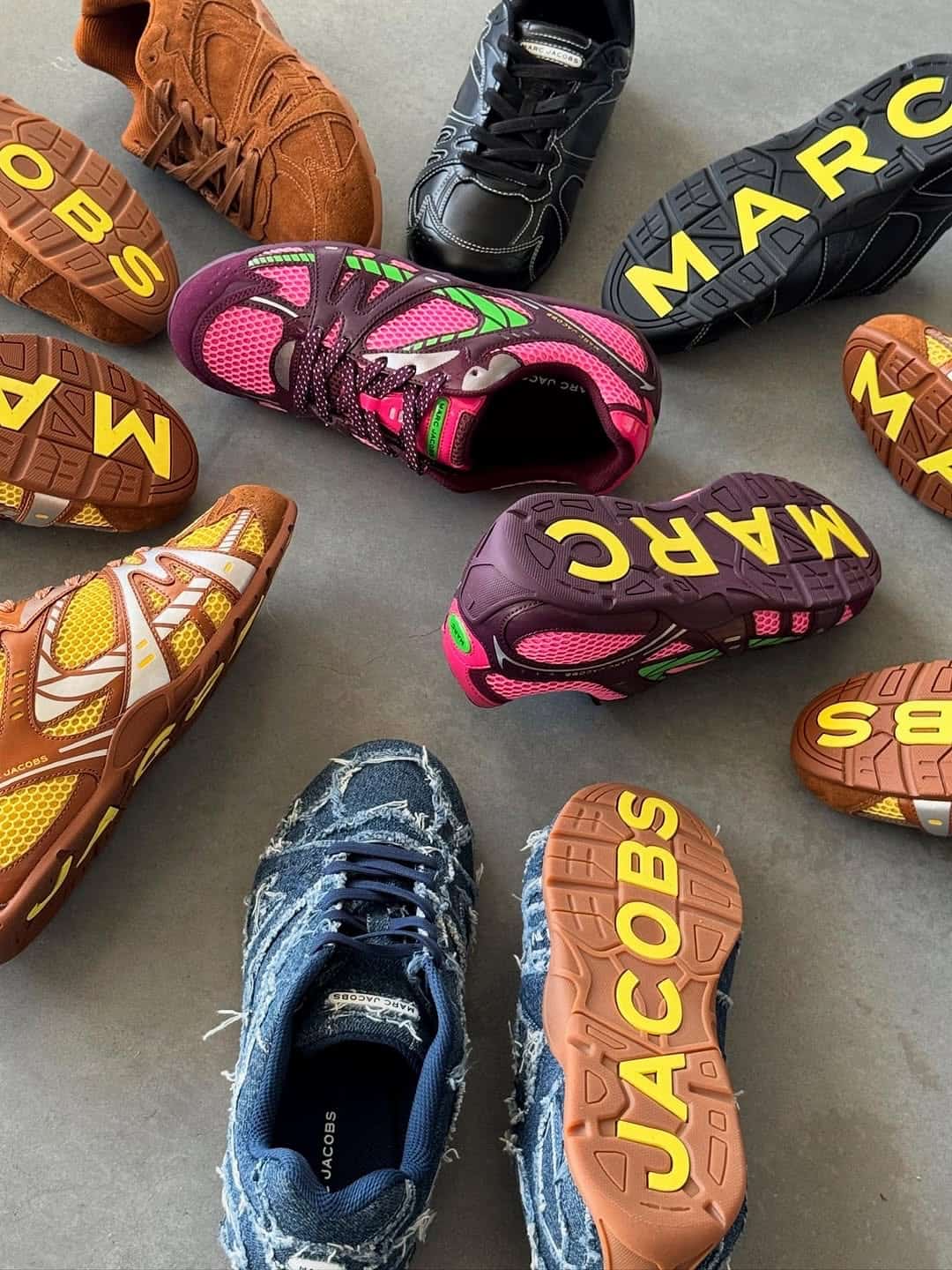 Marc Jacobs lansirao retro niskoprofilne patike koje su naš favorit za jesen SnapInsta.to 527596350 18519975067000068 7377874291790035810 n min Marc Jacobs lansirao retro niskoprofilne patike koje su naš favorit za jesen