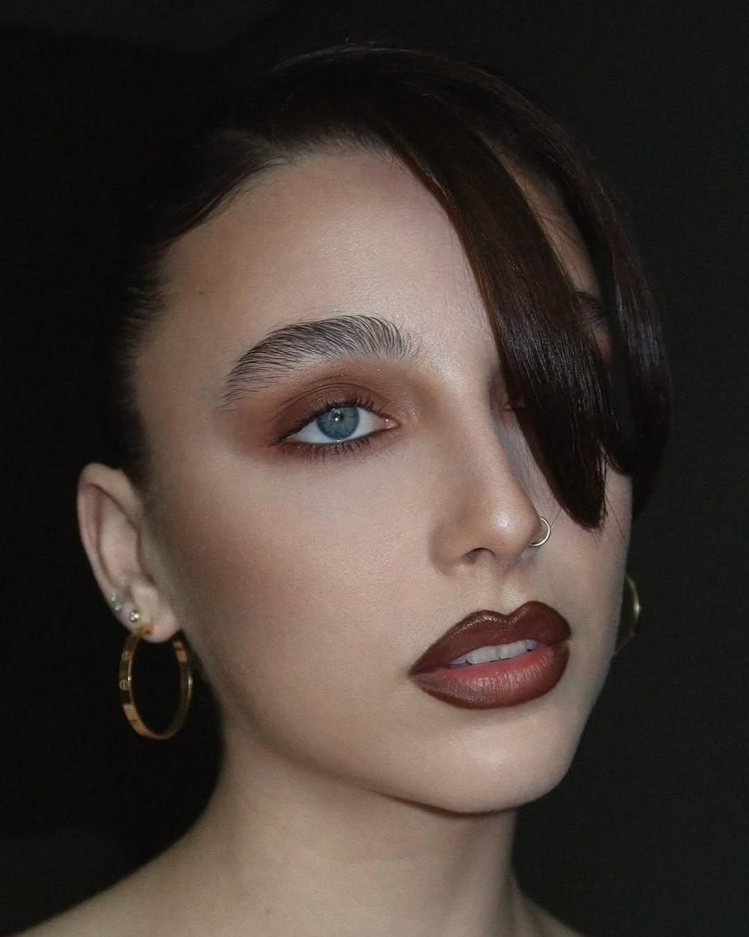 SnapInsta.to 534828528 18491997127068191 8701381564162956435 n TikTok kaže da je sada in izgledati umorno, a to dokazuje Tired Girl makeup trend