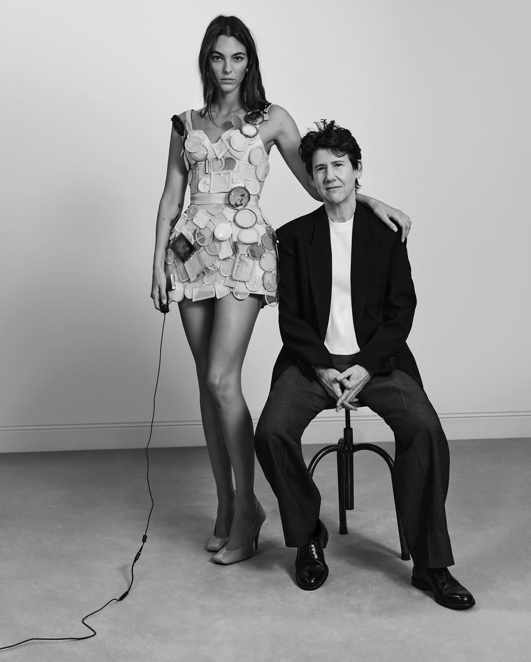 SnapInsta.to 539423625 18524318134061998 5359428320824512016 n Sarah Burton predstavila kampanju za Givenchy koja slavi jedinstvenost i prirodnu lepotu