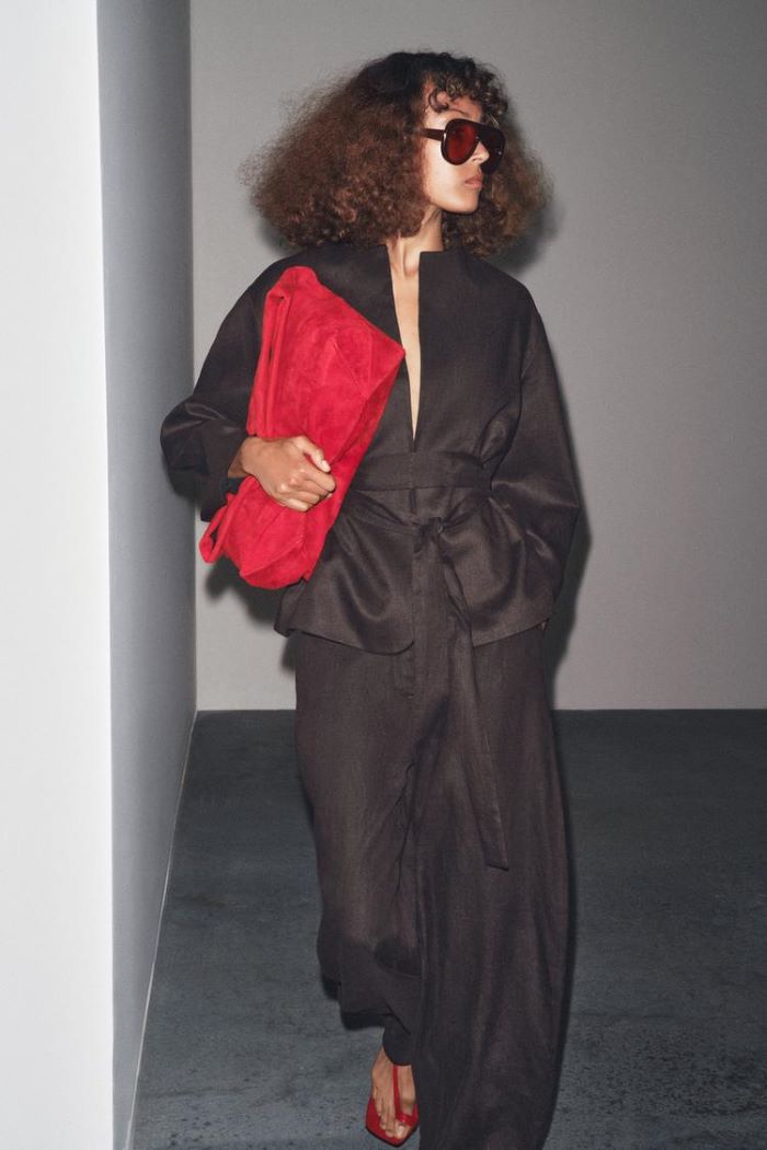 Izabrali smo najbolje Massimo Dutti, Zara i H&M komade koji izgledaju skupo zara balon pantalone min Izabrali smo najbolje Massimo Dutti, Zara i H&M komade koji izgledaju skupo