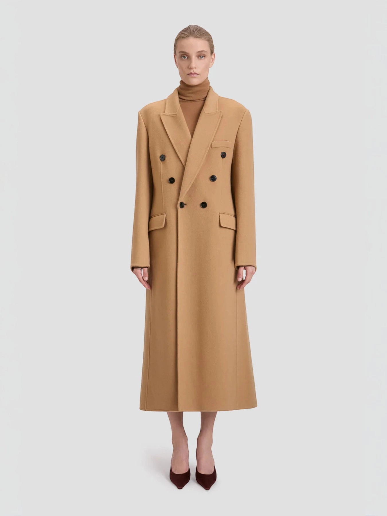  Najbolji modeli jesenjih mantila 2025: Od cropped do kožnih modela