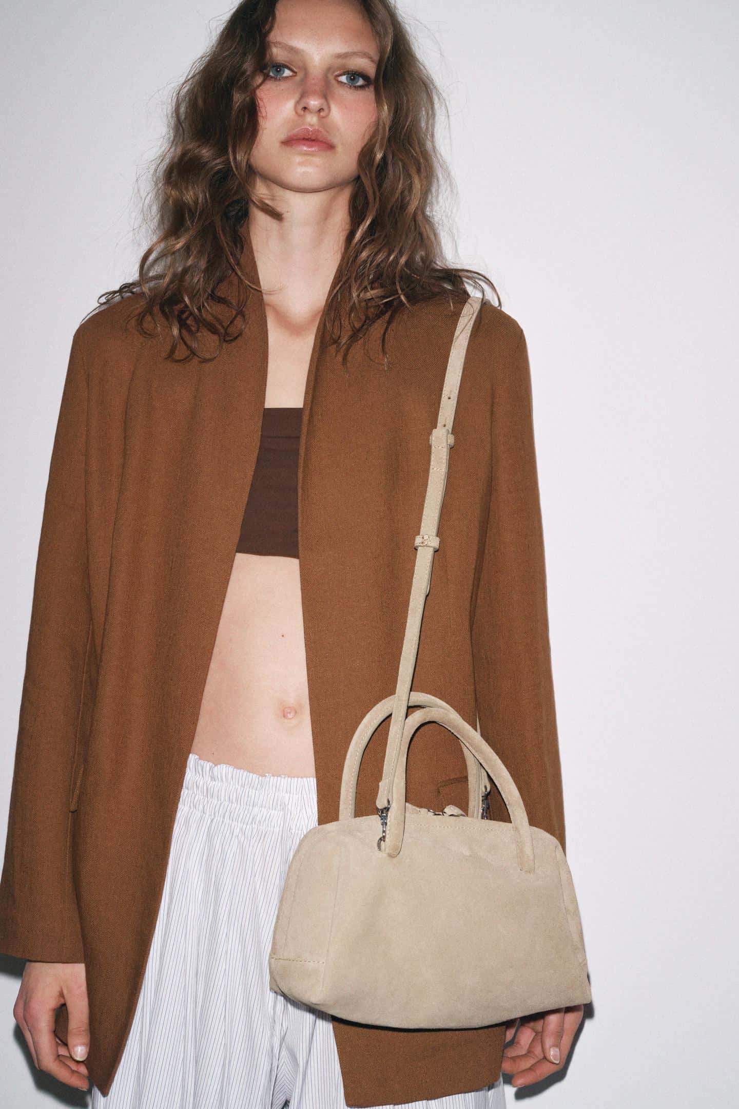 16511610719 p min Zara je izbacila torbe od brušene kože koje će obeležiti jesen