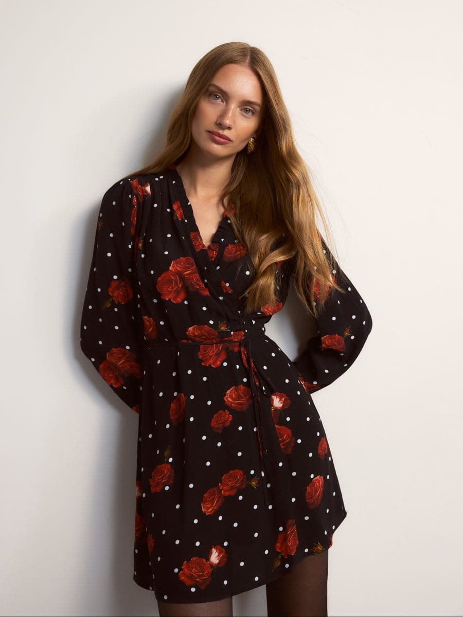 Reserved cvetna mini haljina min Imamo 20 high street komada koji će osvežiti vaš stil za jesen