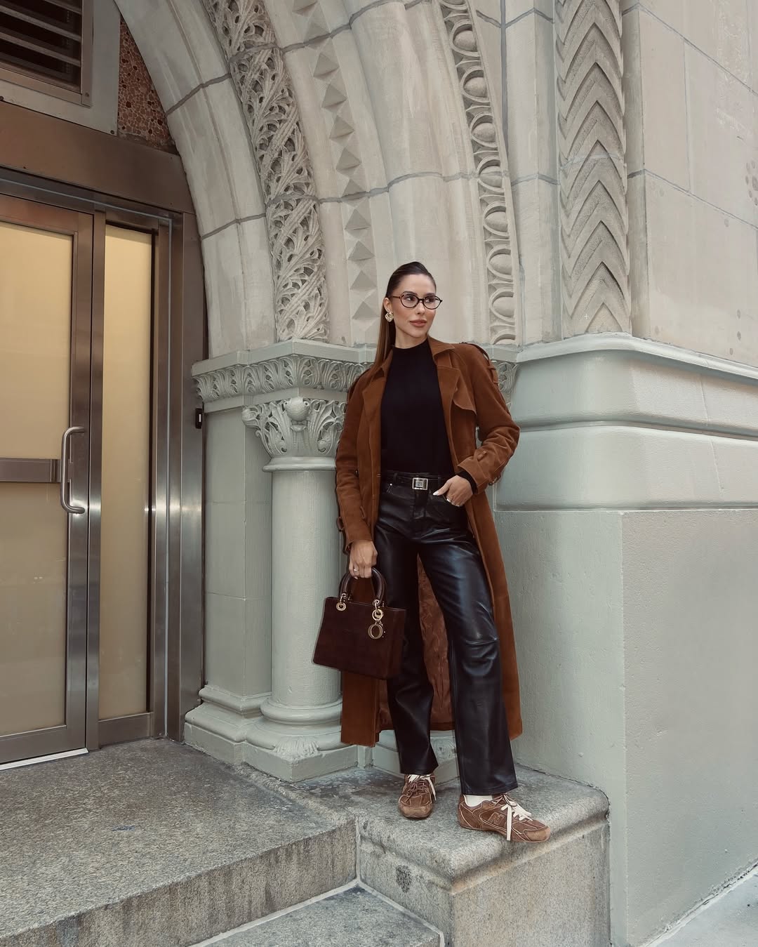 SnapInsta.to 468291738 1084962136264933 2688188994521968399 n min Patike od brušene kože su savršen izbor za prelaznu sezonu, a ovo su istaknuti modeli