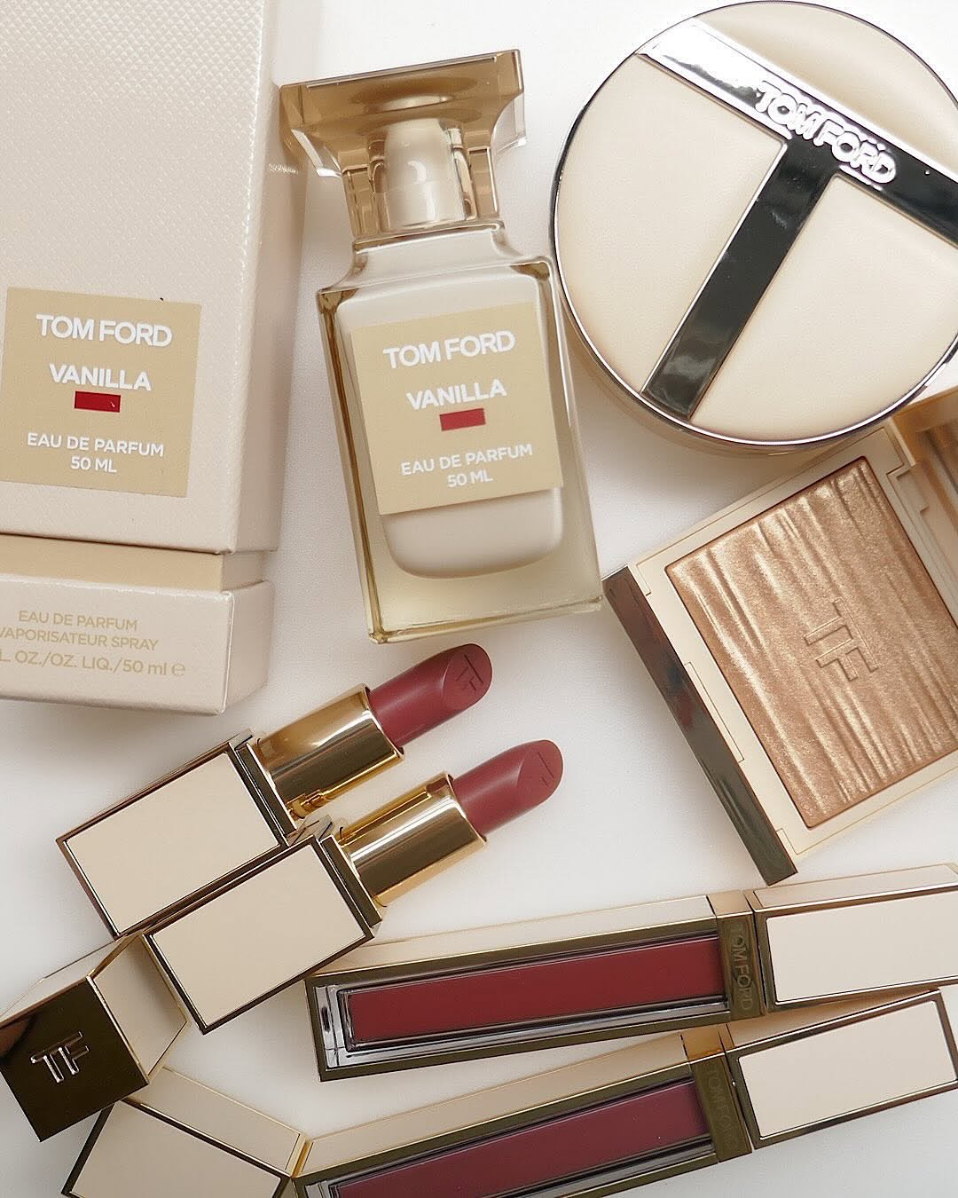 SnapInsta.to 549788238 18075892637088569 3576484389587098866 n Ako ste ljubitelj Tom Ford Vanilla Sex parfema, stigla je makeup kolekcija za vas