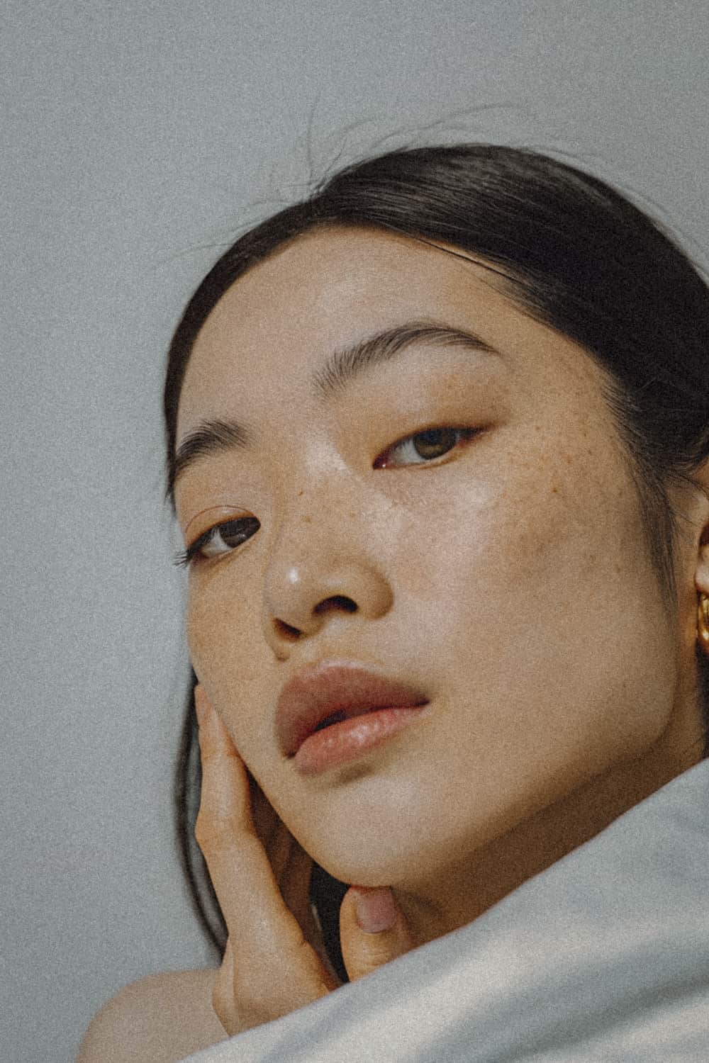 dvostruka hidratacija 2 min Dvostruka hidratacija je japanski skincare trik za savršeno hidriranu kožu, a ovo su koraci