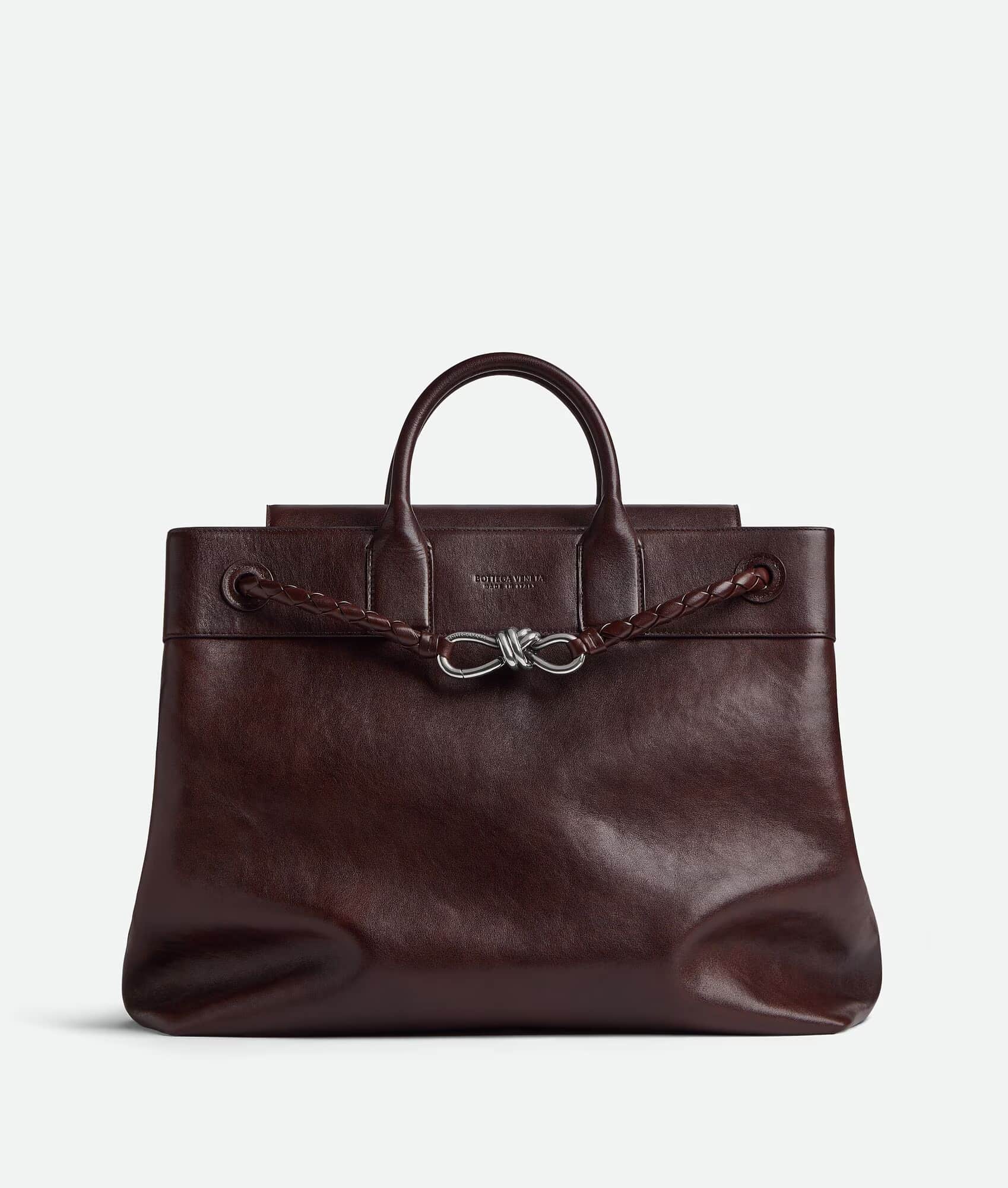 Large 827066V5RG02776 A min Od arhive do TikToka: Dizajnerske torbe koje su zavladale 2025.