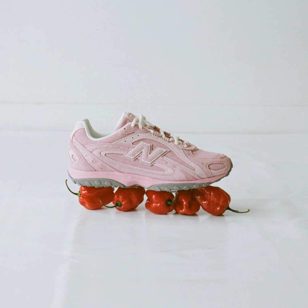 New Balance × NAKED Copenhagen: New Balance 204L Pink New Balance × NAKED Copenhagen: New Balance 204L Pink