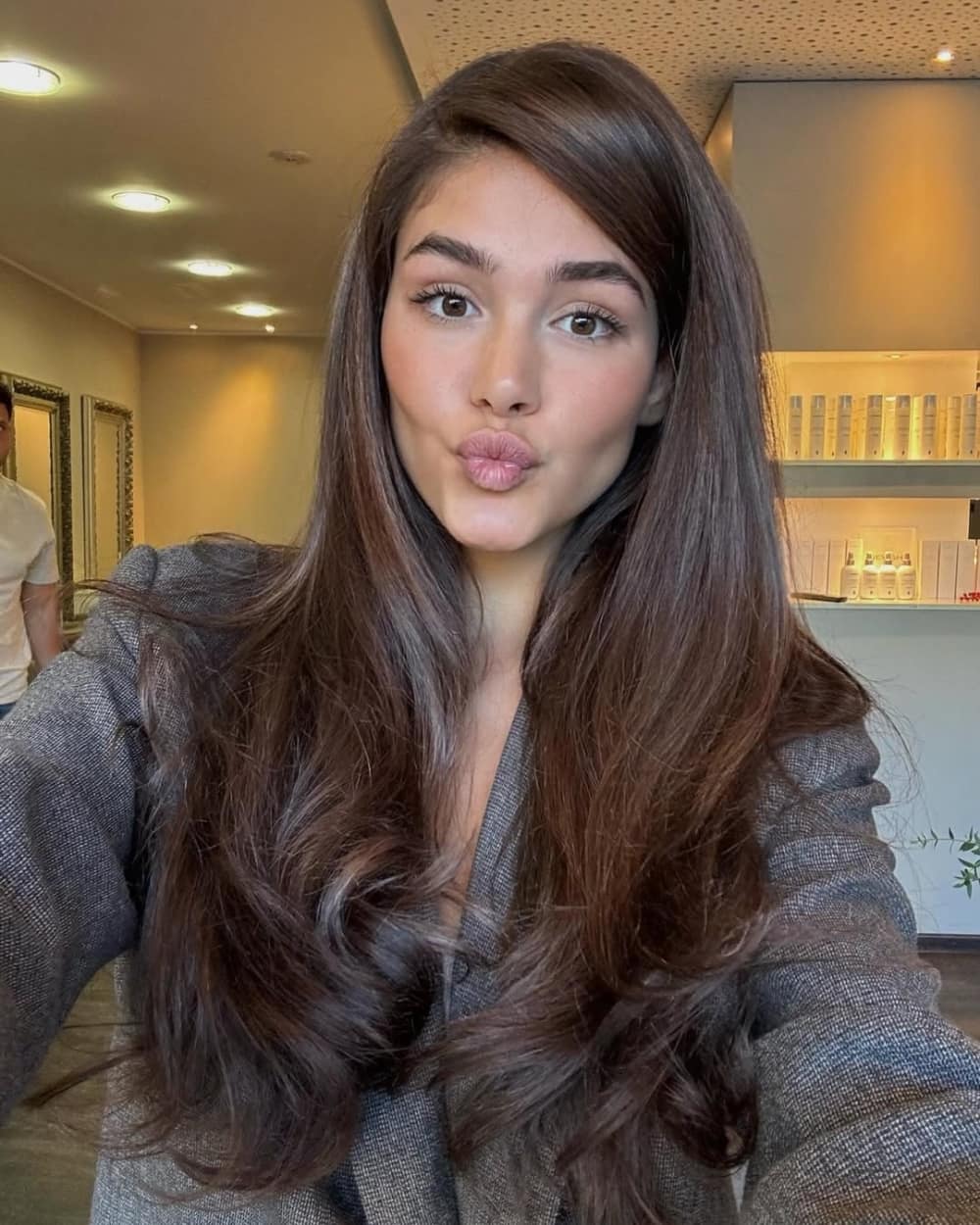 uklanjanje crvenih tonova iz smedje kose 3 min Uklanjanje crvenih tonova iz smeđe kose: Vodič za savršenu nijansu