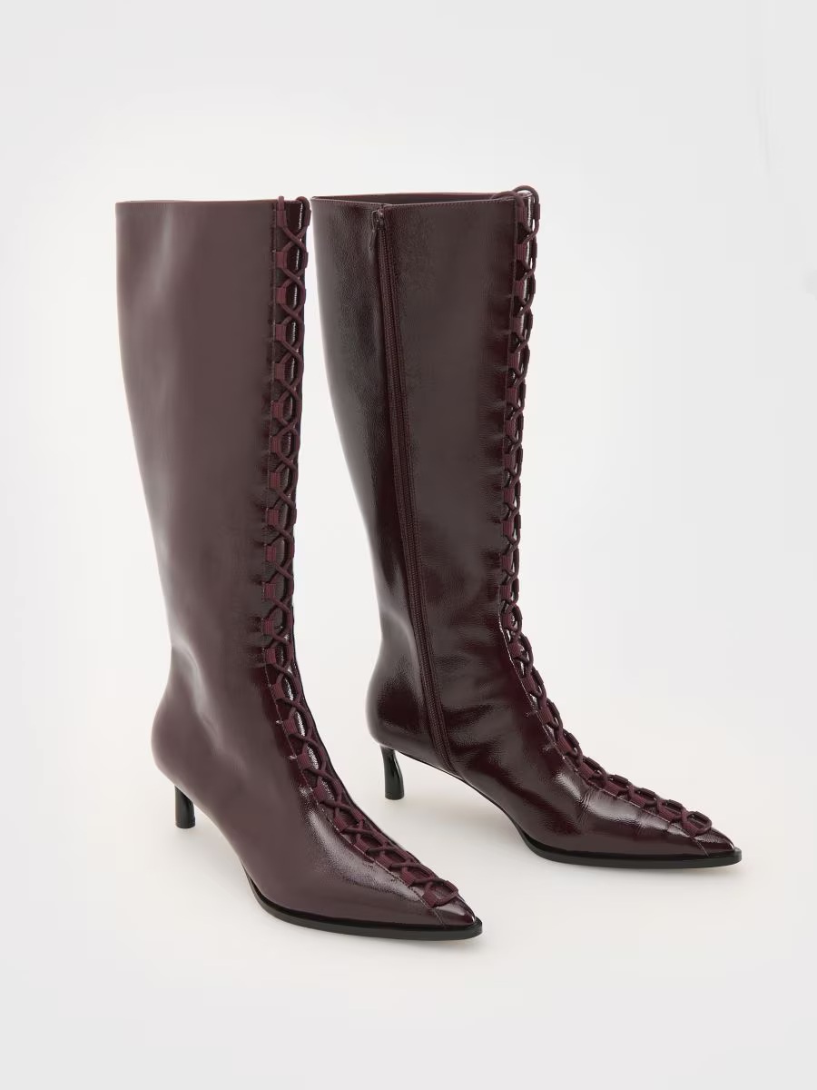 037DV 83X 011 1 886852 5 Bordo čizme su najelegantniji trend jeseni, a evo gde da ih kupite i kako da ih nosite