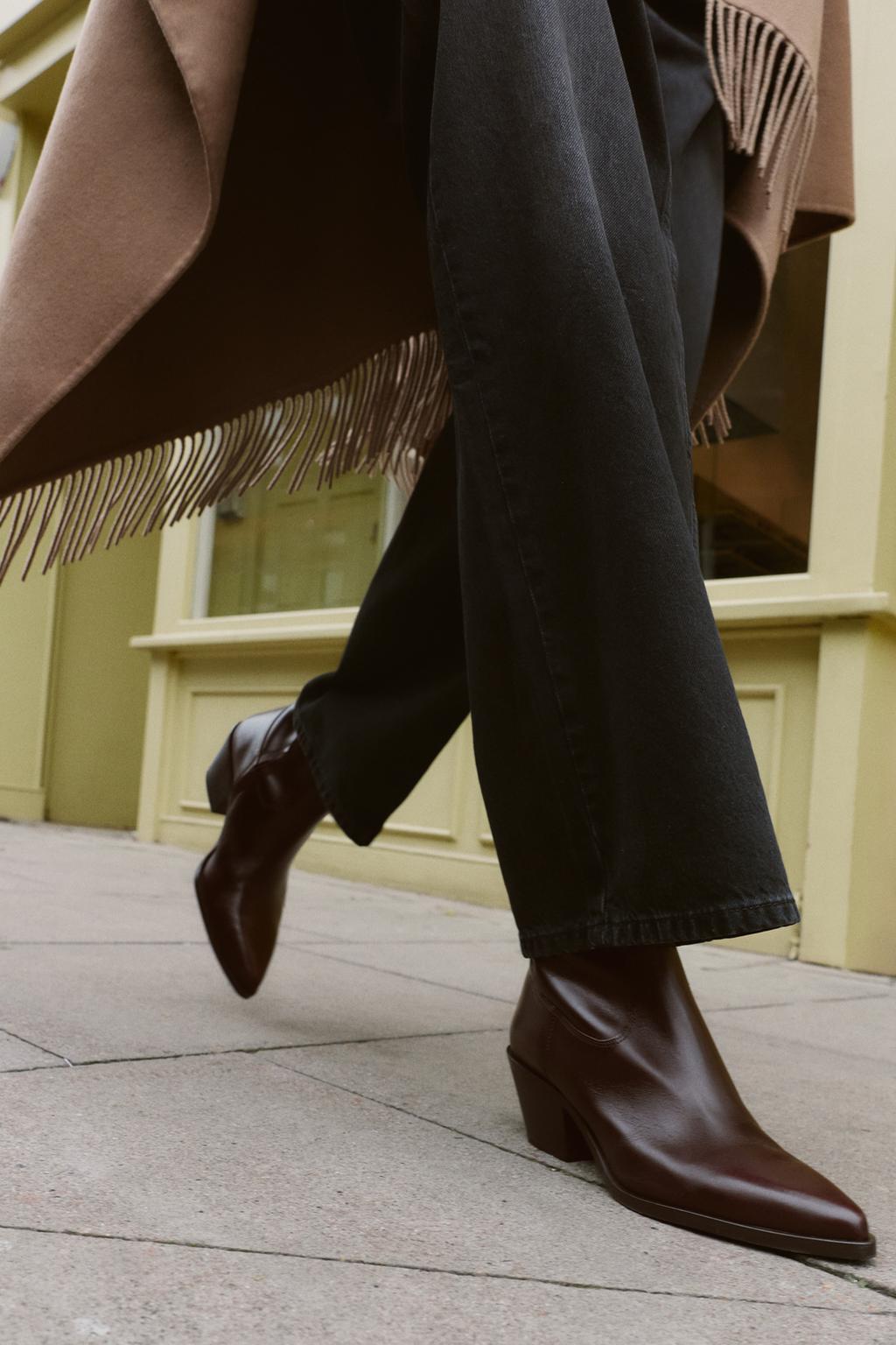 12154610022 p Bordo čizme su najelegantniji trend jeseni, a evo gde da ih kupite i kako da ih nosite