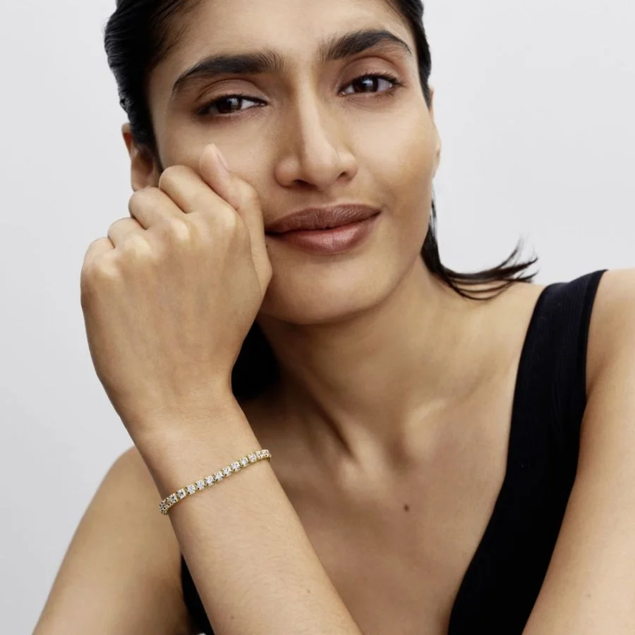 Donosimo listu prazničnih modnih komada za glamurozan završetak 2025. Donosimo listu prazničnih modnih komada za glamurozan završetak 2025.