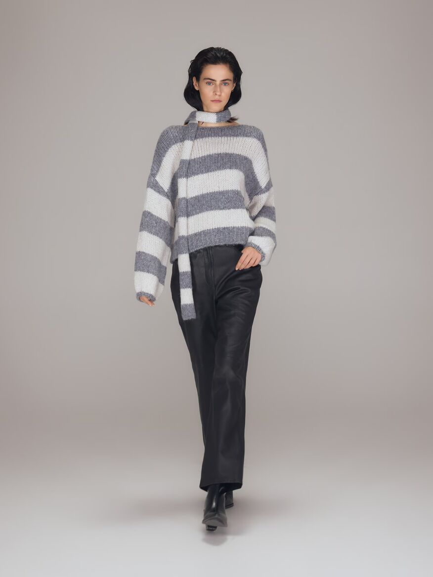 Luksuz na dodir: Ovo su naši favoriti među pristupačnim džemperima za zimu 460HI 85M 001 1 1111794 4 optimized Luksuz na dodir: Ovo su naši favoriti među pristupačnim džemperima za zimu