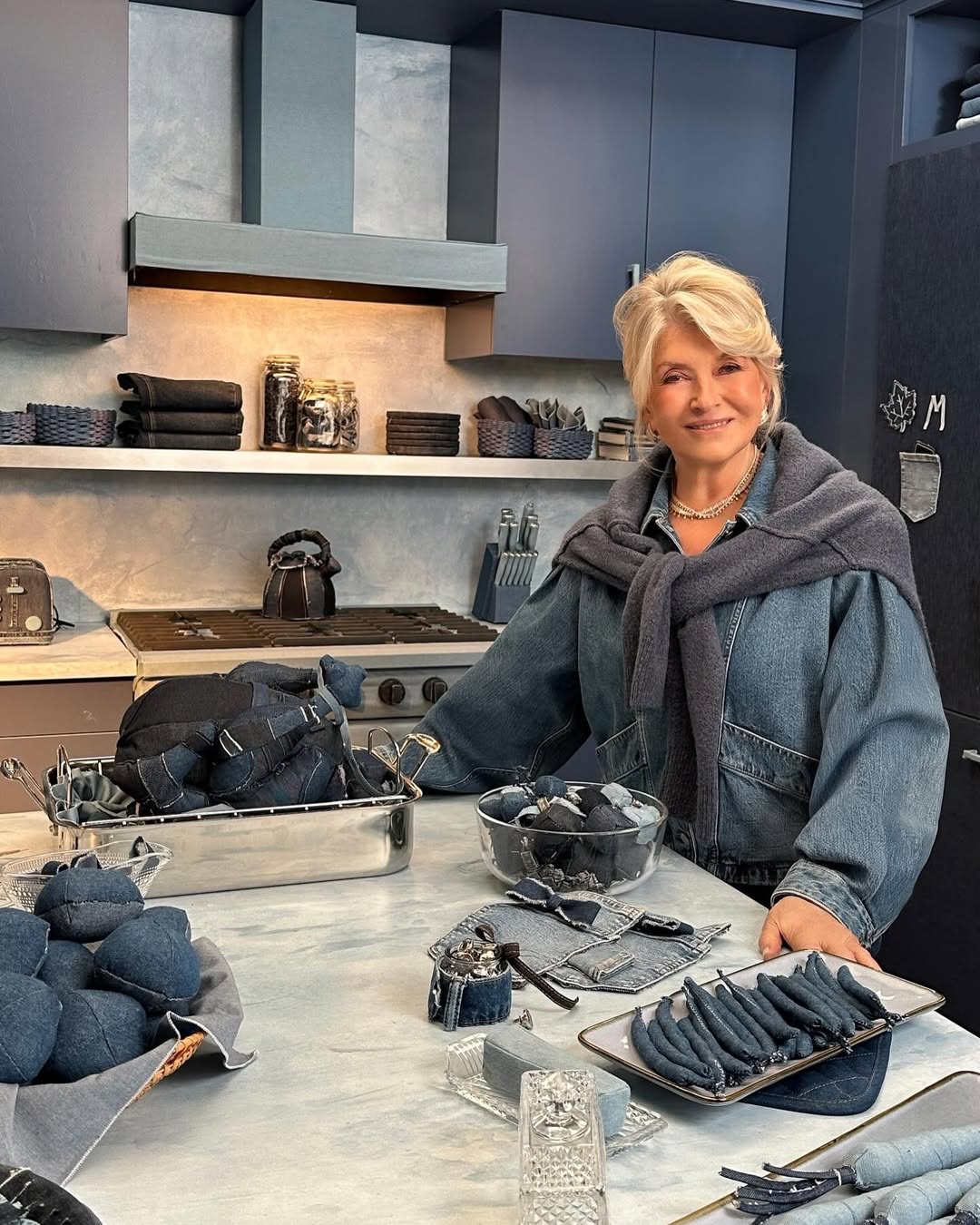 Martha Stewart u American Eagle kampanji: Plot twist koji niko nije očekivao (ali obožavamo) SnapInsta Ai 3775904847217222727 min Martha Stewart u American Eagle kampanji: Plot twist koji niko nije očekivao (ali obožavamo)