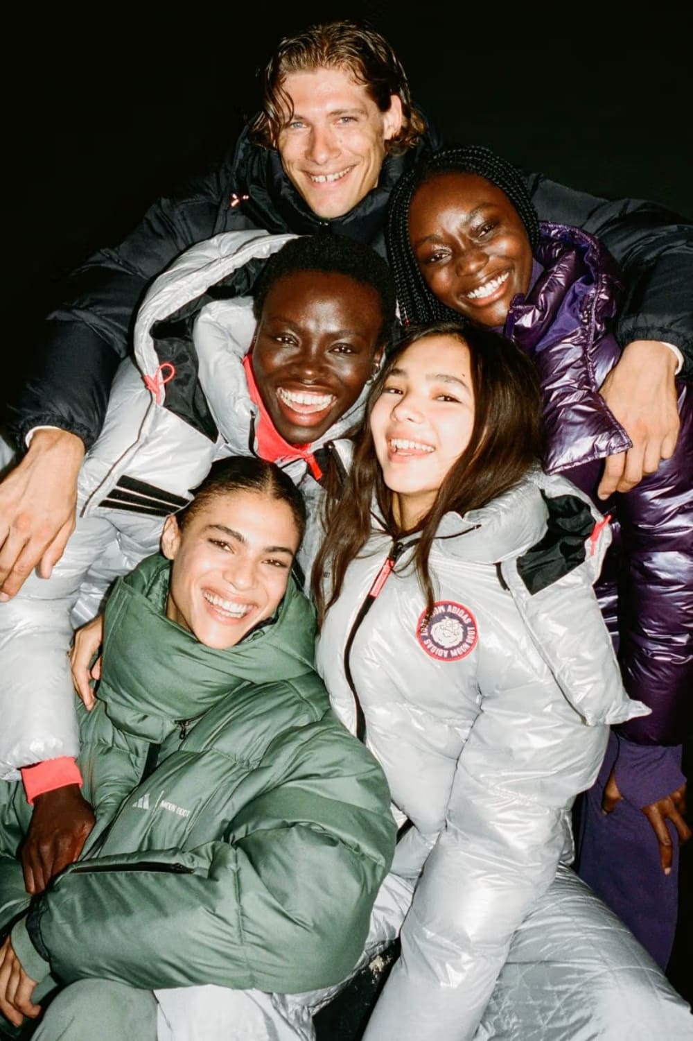 adidas moon boot kolaboracija 1 min adidas x Moon Boot je kolaboracija koja ove zime redefiniše čizme za sneg