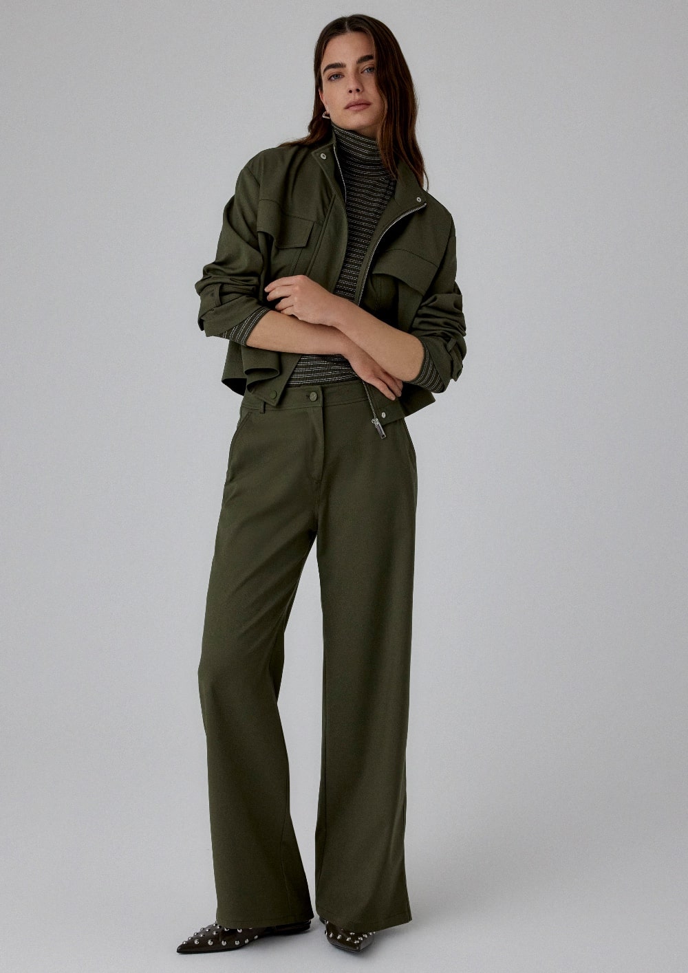 comma setovi maslinasti min Minimalan trud, maksimalan efekat   ovi Comma setovi će biti vaša uniforma od jutra do večeri