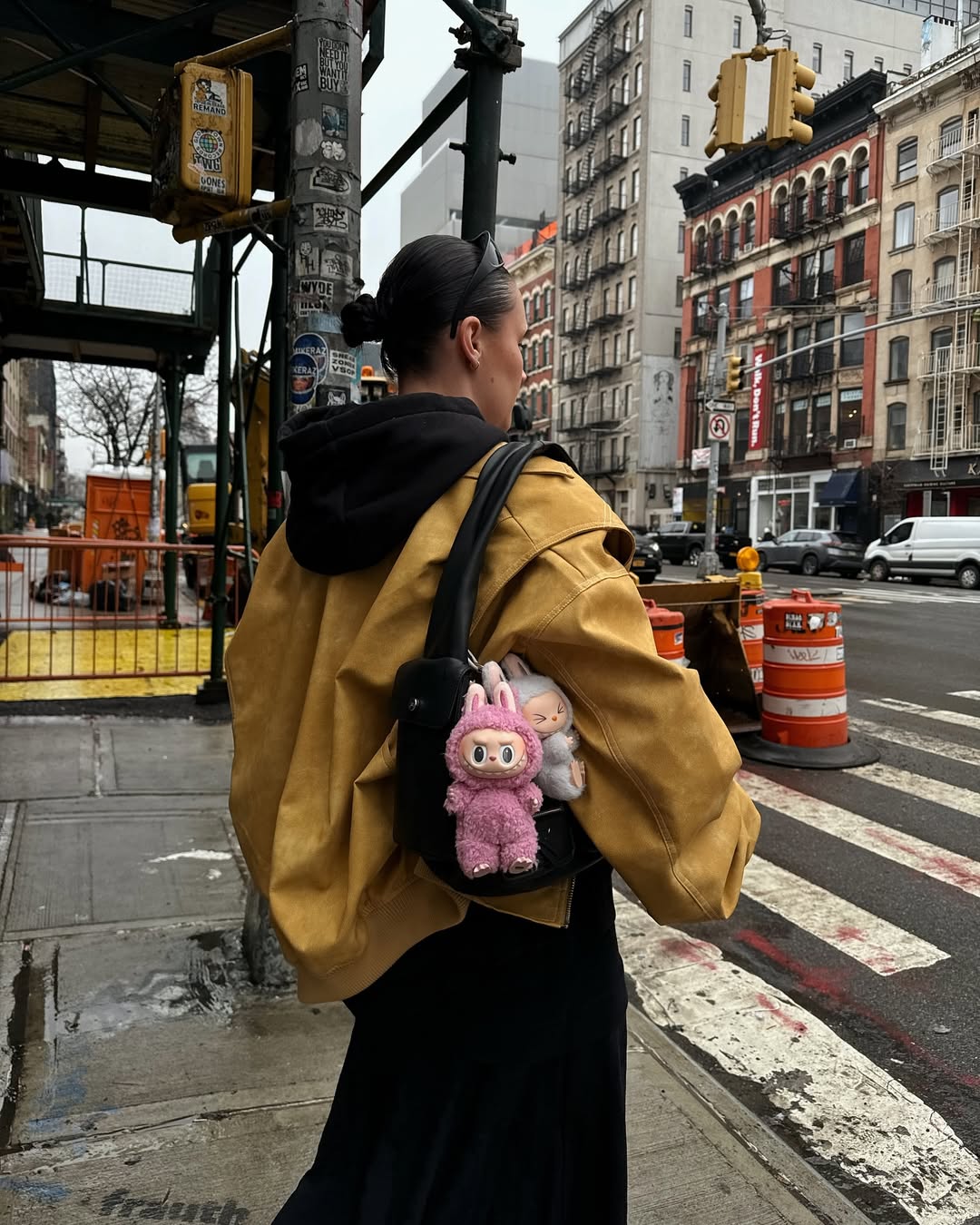 labubu street style Labubu dobija film, a ovo je sve što znamo o tome