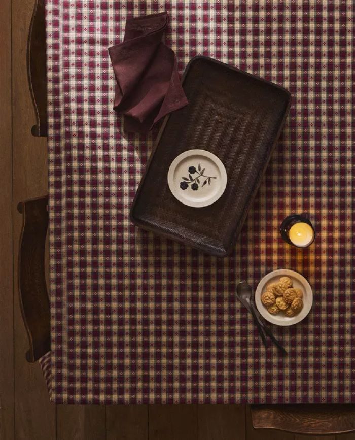 zara karirani stolnjak min Zara Home novogodišnja dekoracija: Najlepši ukrasi za dom i poklone