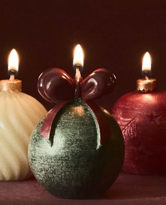 zara svece u obliku kugle min Zara Home novogodišnja dekoracija: Najlepši ukrasi za dom i poklone