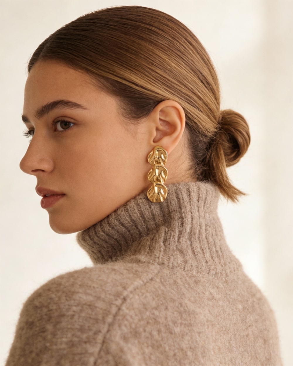 Kako čvrsto zategnuta frizura utiče na zdravlje vaše kose zategnuta frizura min Kako čvrsto zategnuta frizura utiče na zdravlje vaše kose