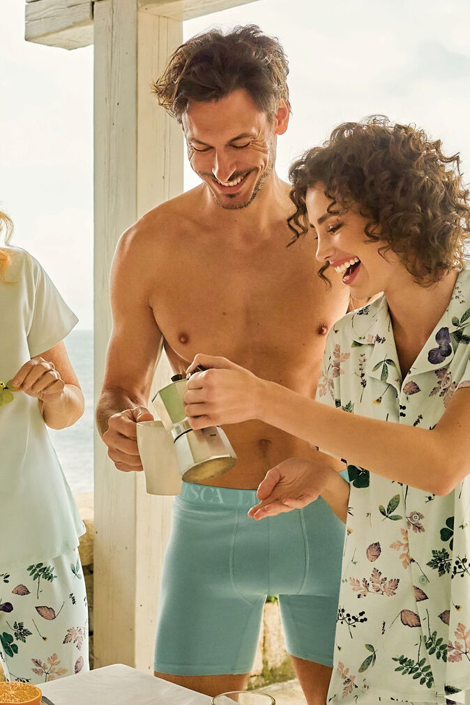 032040 AG 10 optimized 200 1 Sezona darivanja sa Lisca potpisom: Pokloni za nju i njega sa stilom