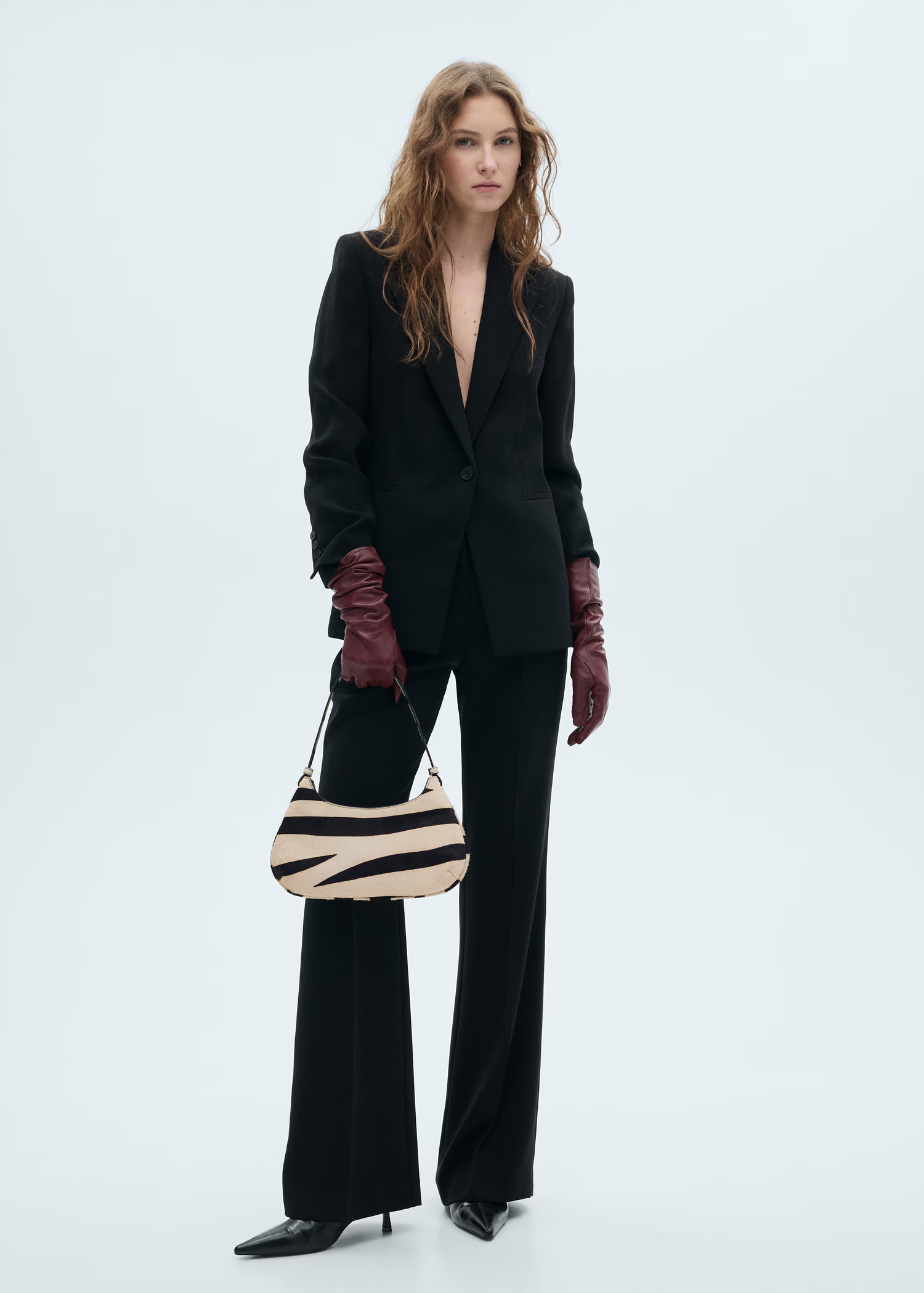 Ove zime svi nose torbe sa zebra printom kao statement komad 87040655 99 99999999 01 Ove zime svi nose torbe sa zebra printom kao statement komad