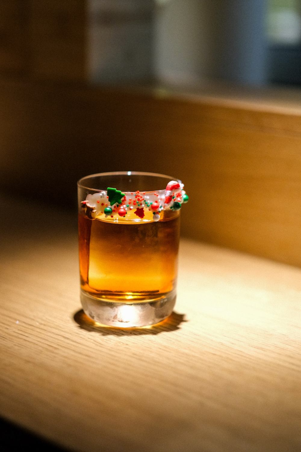 Decembar u KISSA10 donosi novogodišnje raspoloženje, specijalne koktele, tom yam i grand matine Run Rudolph Run koktel Gin tangerine ruzmarin kordial 1 Decembar u KISSA10 donosi novogodišnje raspoloženje, specijalne koktele, tom yam i grand matine