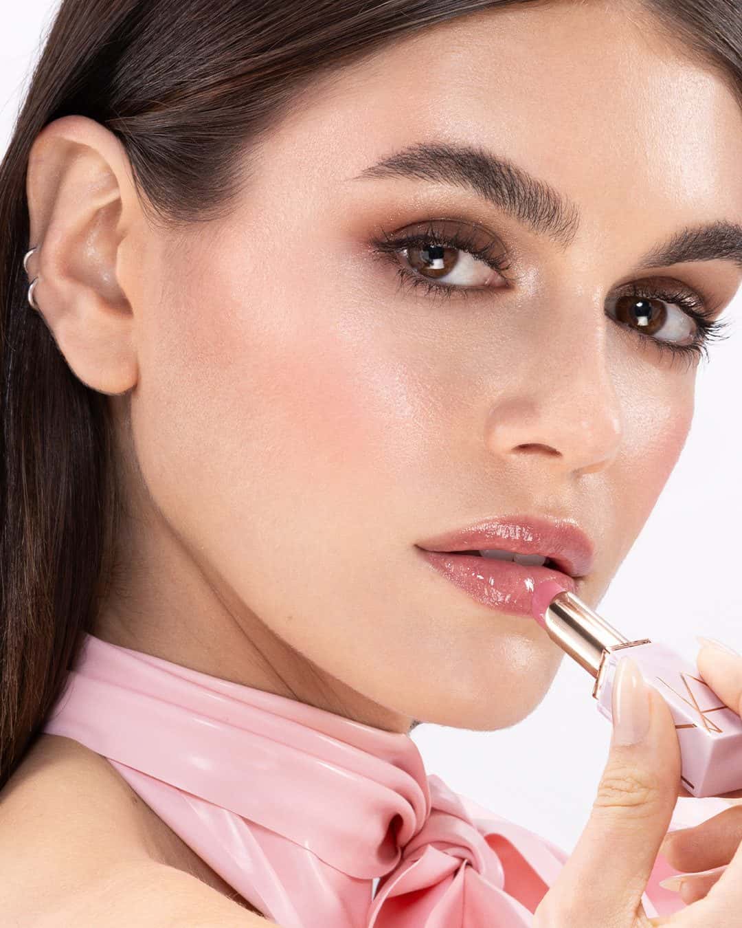 SnapInsta.to 591111038 18556792597023619 8253858303021340416 n min Kaia Gerber je novo lice brenda NARS