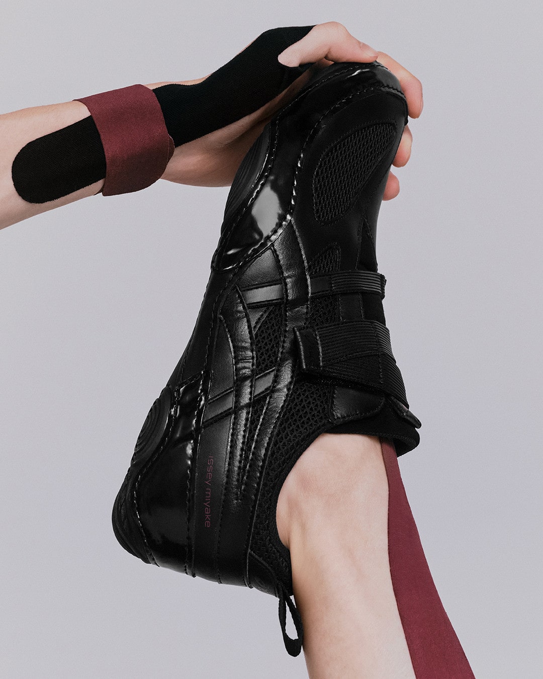 SnapInsta.to 602185921 18557562802007474 2842505036091254199 n min Issey Miyake i ASICS predstavljaju patike koje stavljamo na wishlistu za 2026.