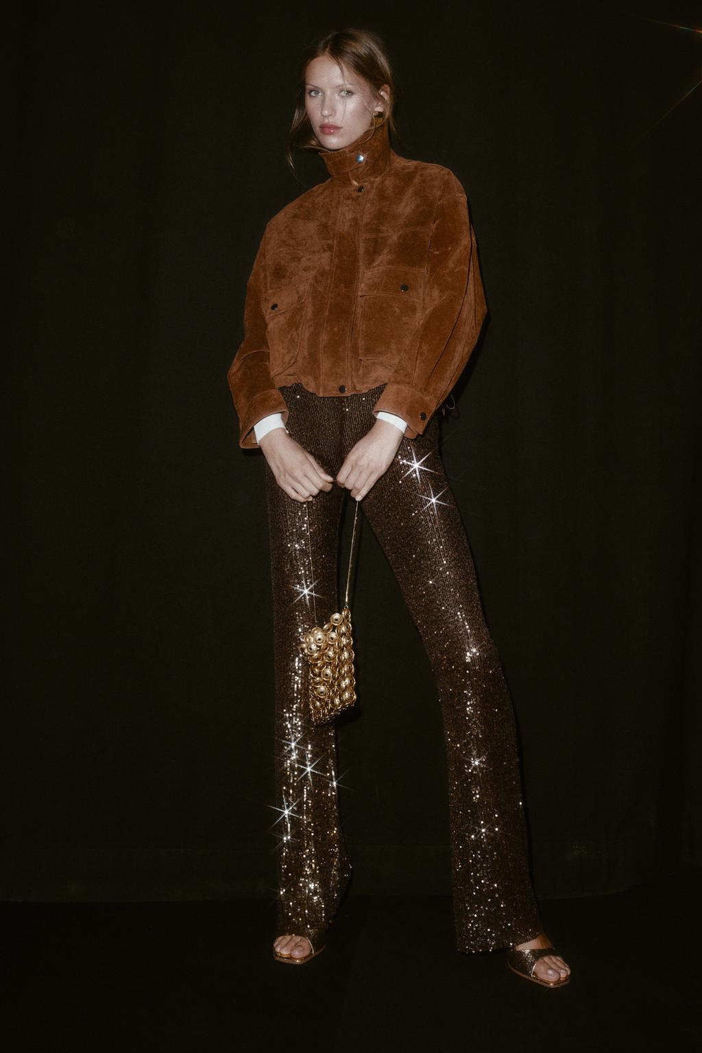 03046433776 p Jakna sa visokim okovratnikom je ultimativni trend sezone, a evo kako da je nosite