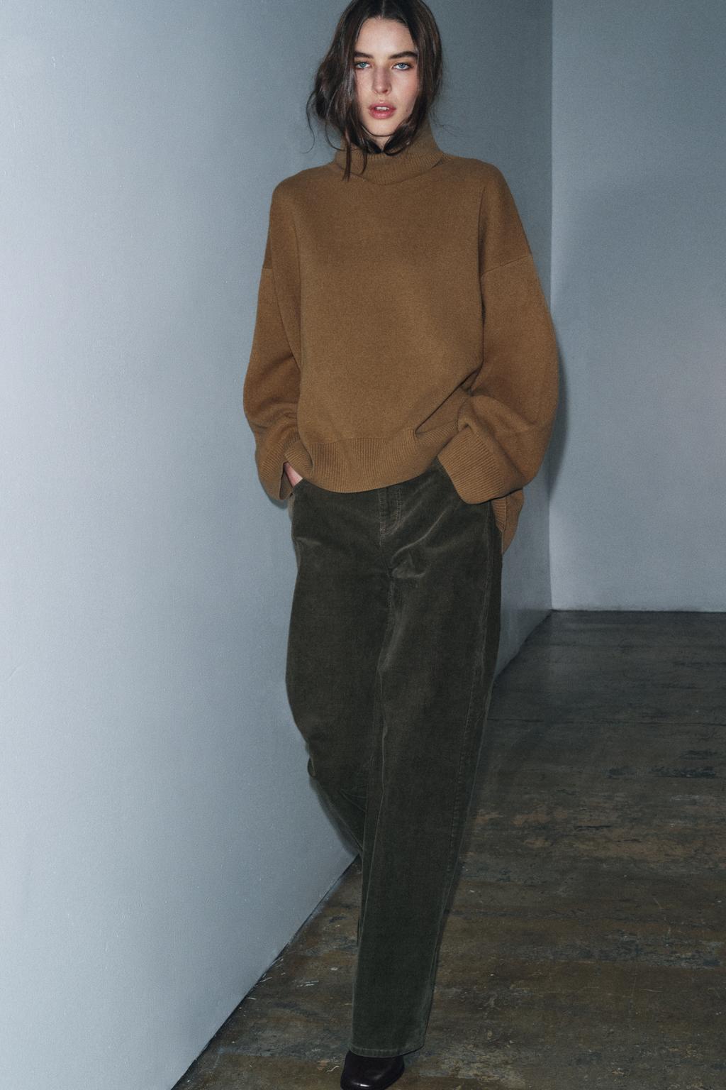 Somotske pantalone su se vratile, a ovo su najbolji načini za stilizovanje ove sezone 07627245527 000 p Somotske pantalone su se vratile, a ovo su najbolji načini za stilizovanje ove sezone