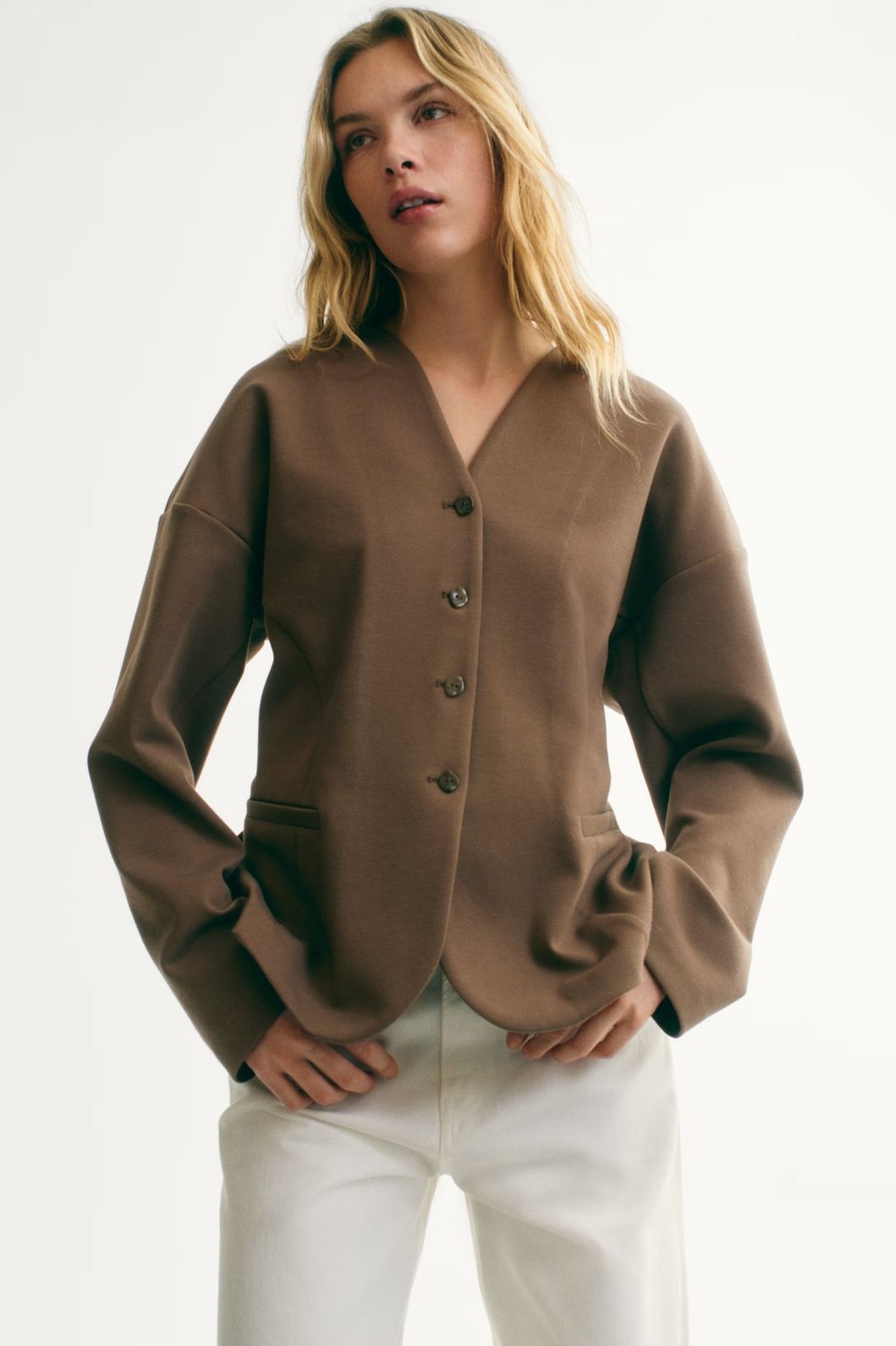 bf932fabab4edeb4fb0a1505b1fc4b06a837e069 1 H&M noviteti koje bismo nosili non stop u 2026.