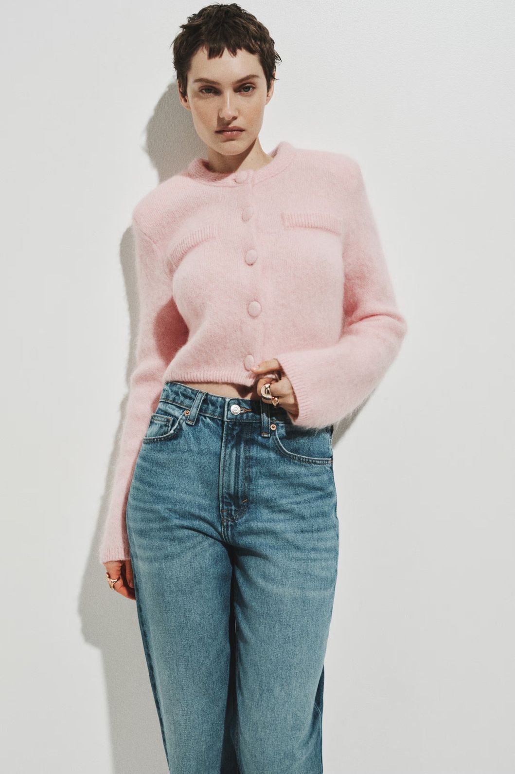 da71db1e999c715a967310b5bb9dac5ae8ec99a7 1 H&M noviteti koje bismo nosili non stop u 2026.