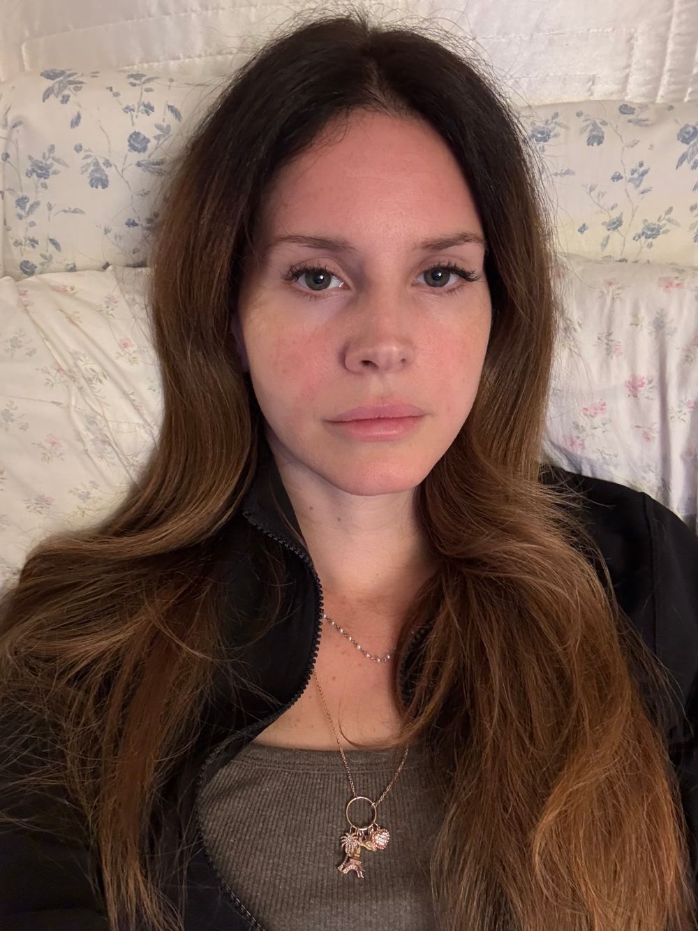 Lana Del Rey White Feather Hawk Deer Hunter Press Shot Lana Del Rey objavila treći singl sa nadolazećeg albuma   imamo detalje