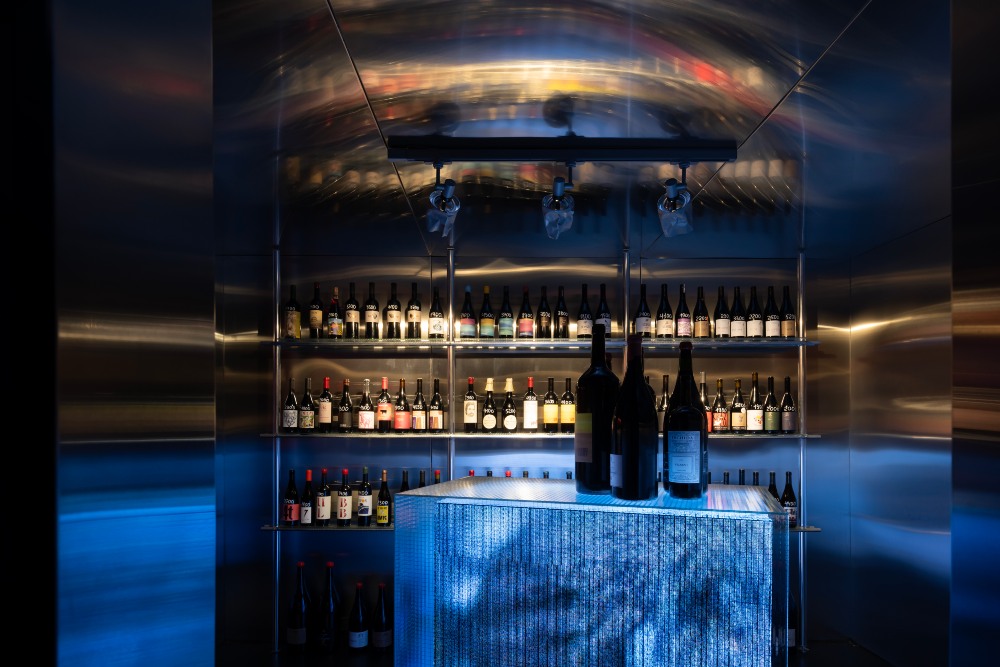 Oliver 5 Oliver je nova beogradska adresa za organska vina i kuriranu selekciju etiketa