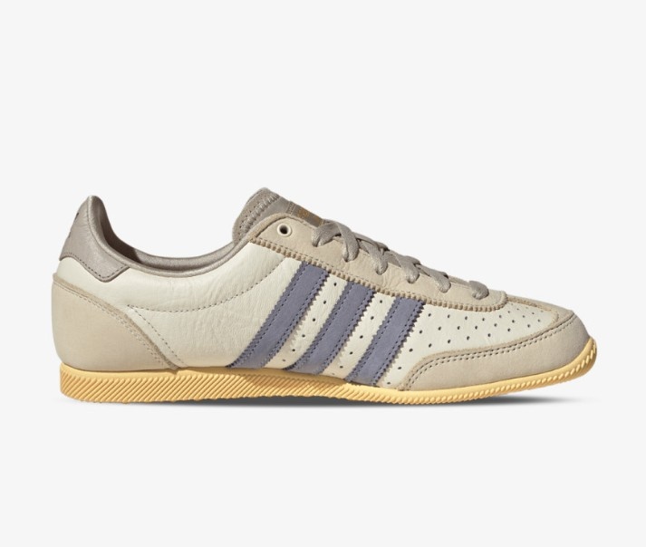  Od retro trkačkih do “baletanki”: Patike koje će obeležiti proleće 2026.