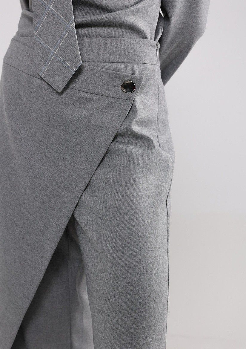 csm 33770103 o35 931011d70a 1 Pantalone sa preklopom su alternativa klasičnim krojenim pantalonama