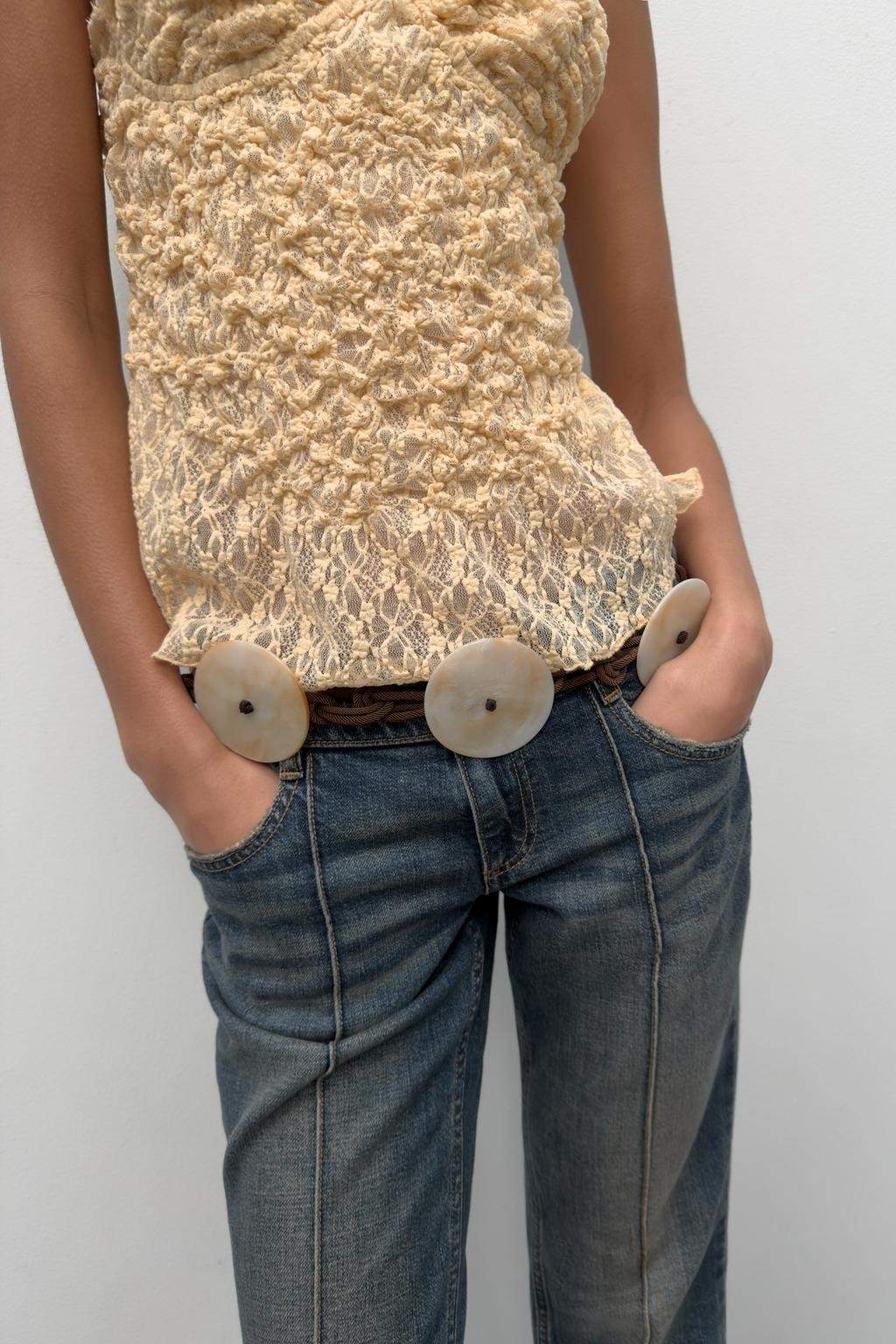 Teksture su glavna vest: Šta je novo u Zari ovog meseca 01856107700 p 1 Teksture su glavna vest: Šta je novo u Zari ovog meseca